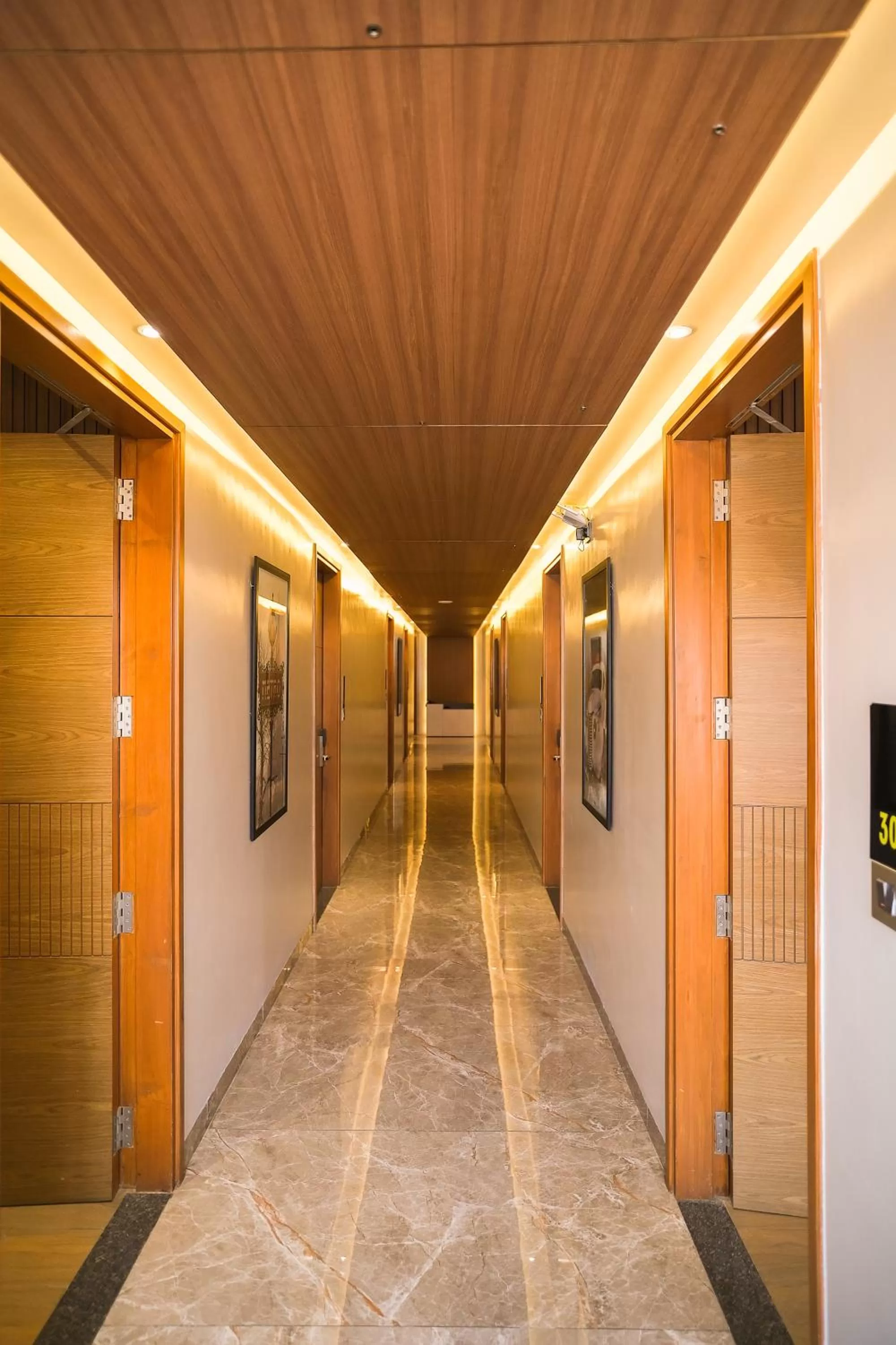 Communal lounge/ TV room in Symphony Inn