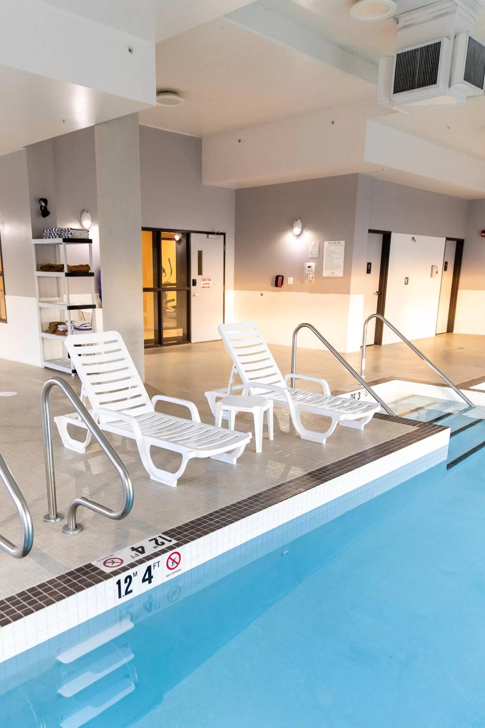 Swimming pool in Hotel 11, MOD A Sonesta Collection