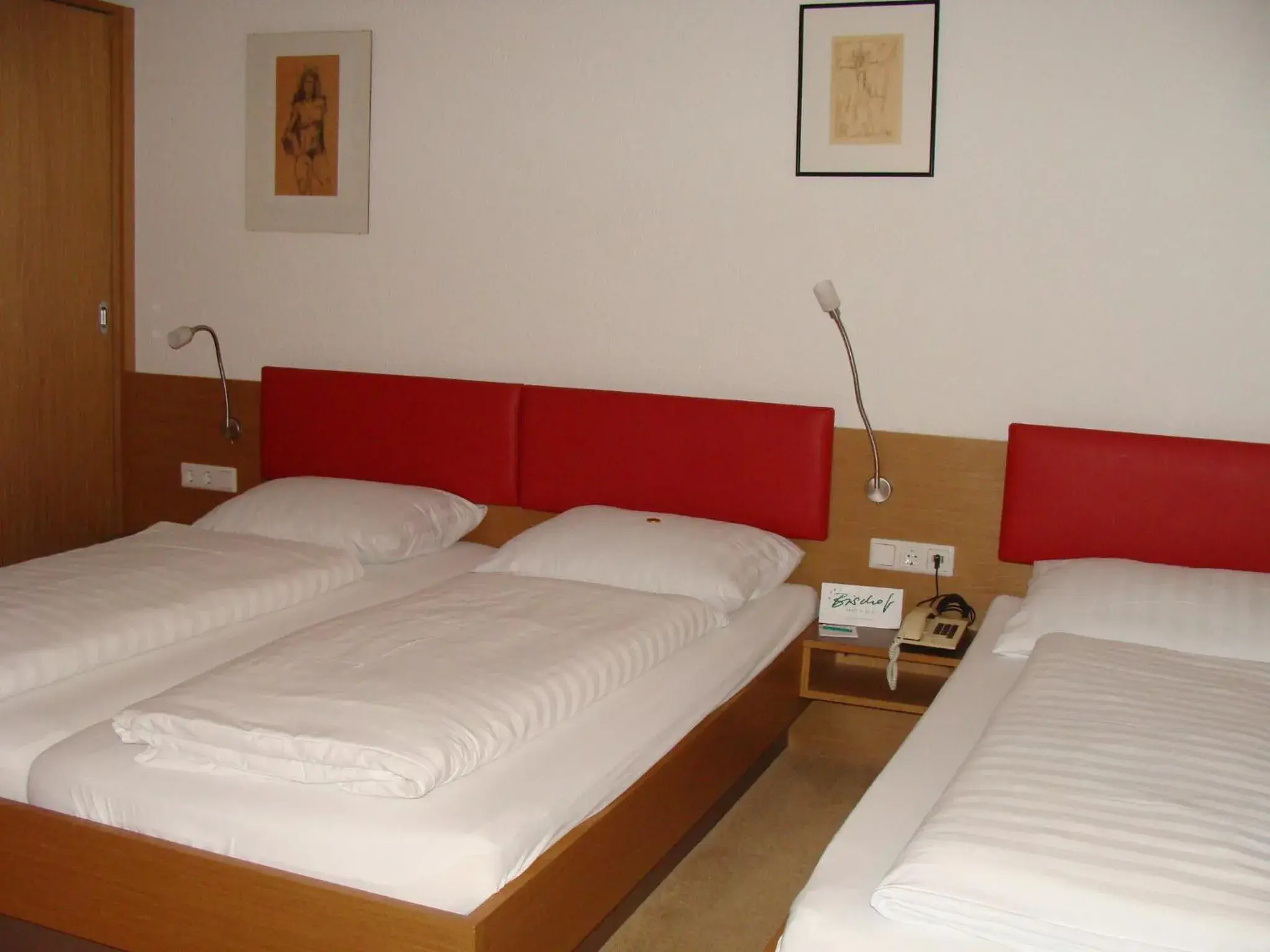 Triple Room in Hotel Bischof Triple Room in Hotel Bischof