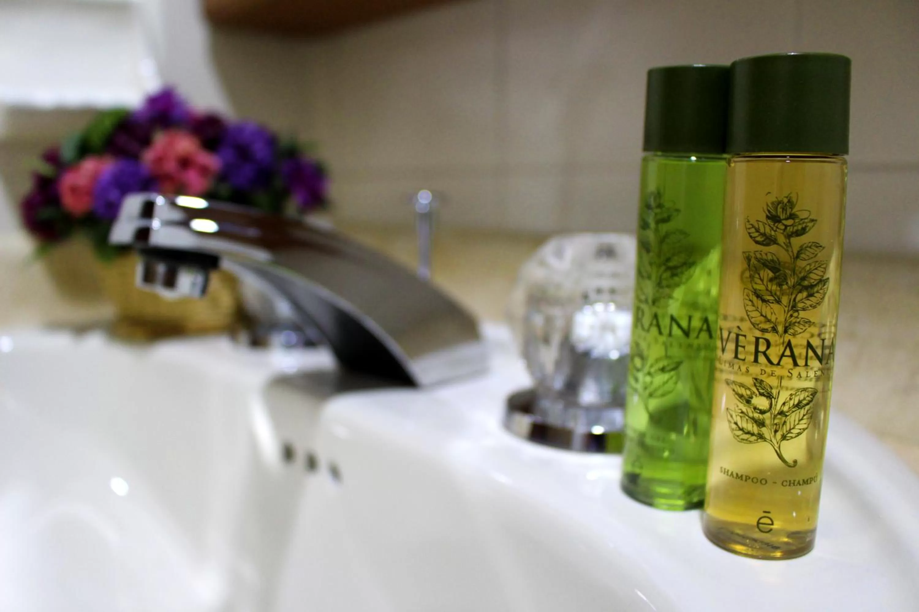Bathroom in Hotel Refugio Pozo Azul