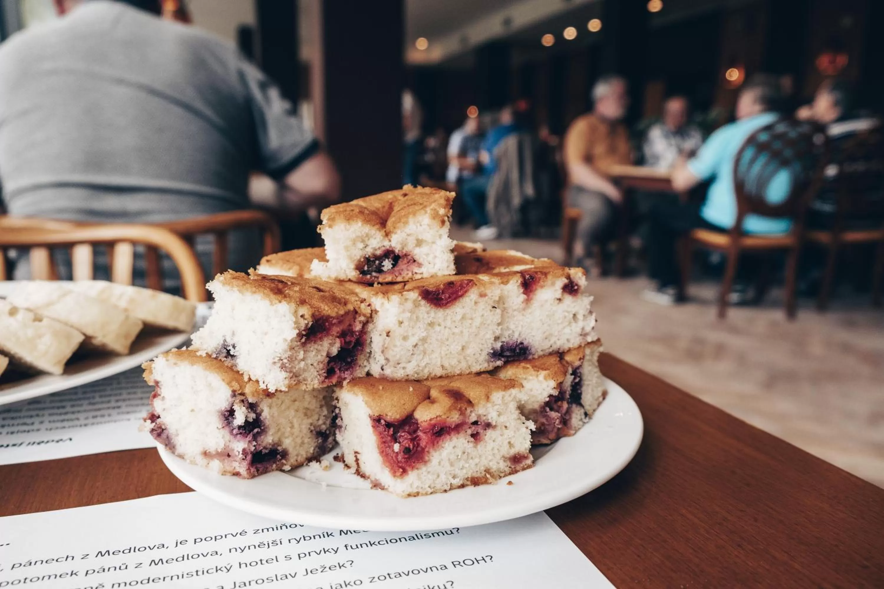 Restaurant/places to eat in Hotel Medlov