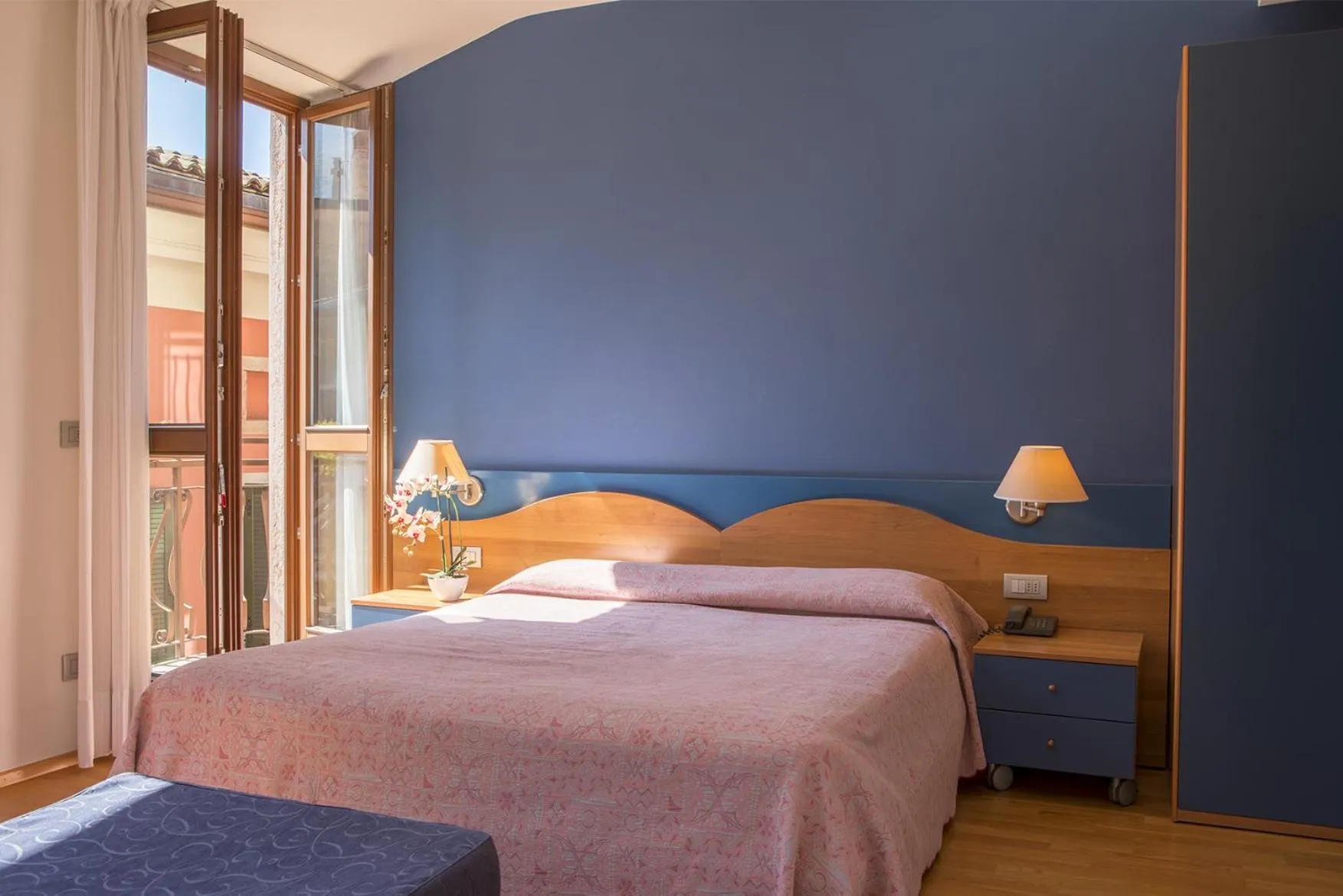 Bed in Hotel Lago Di Garda