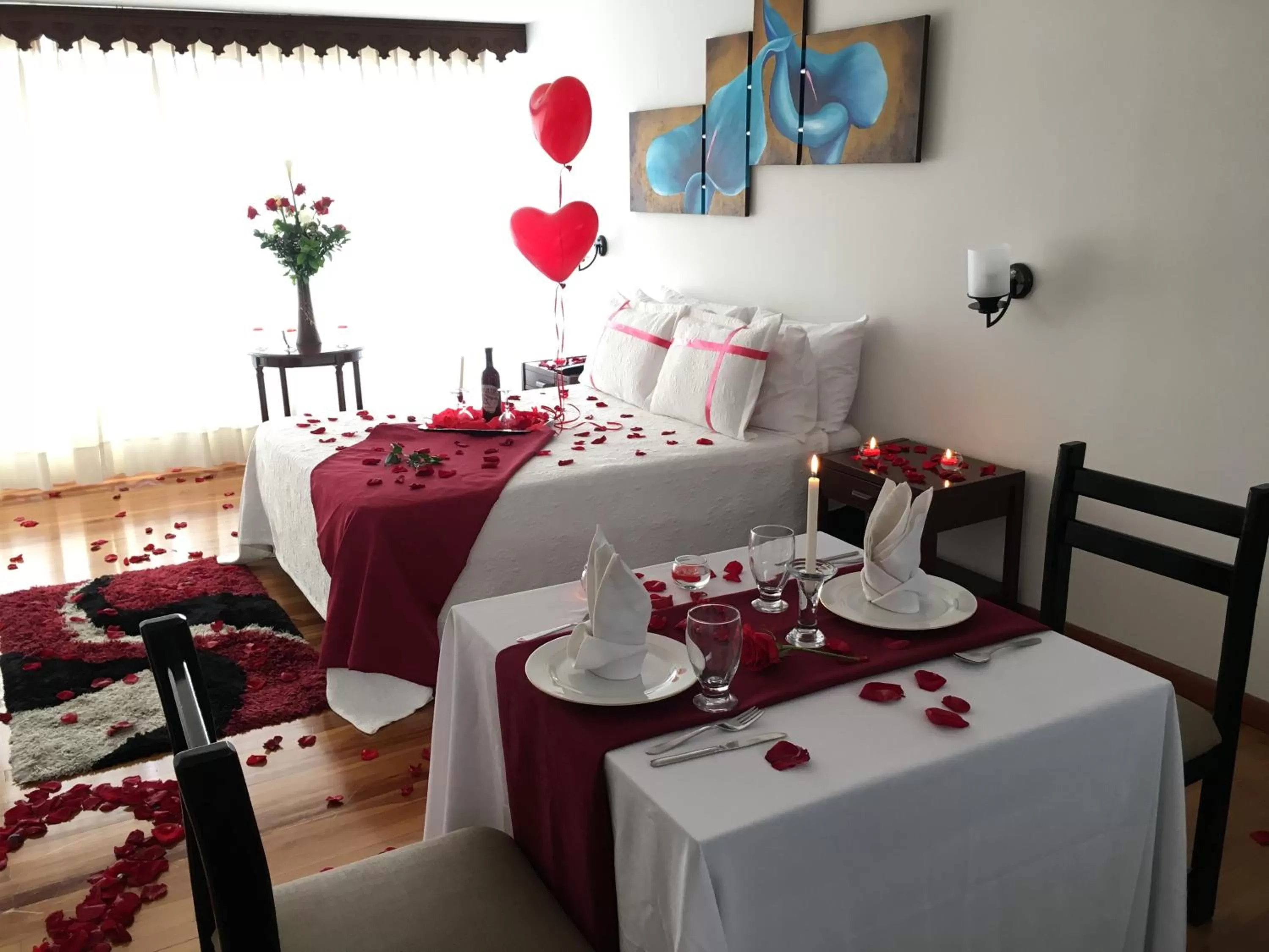 Bed, Restaurant/Places to Eat in Hotel Regine's Manizales