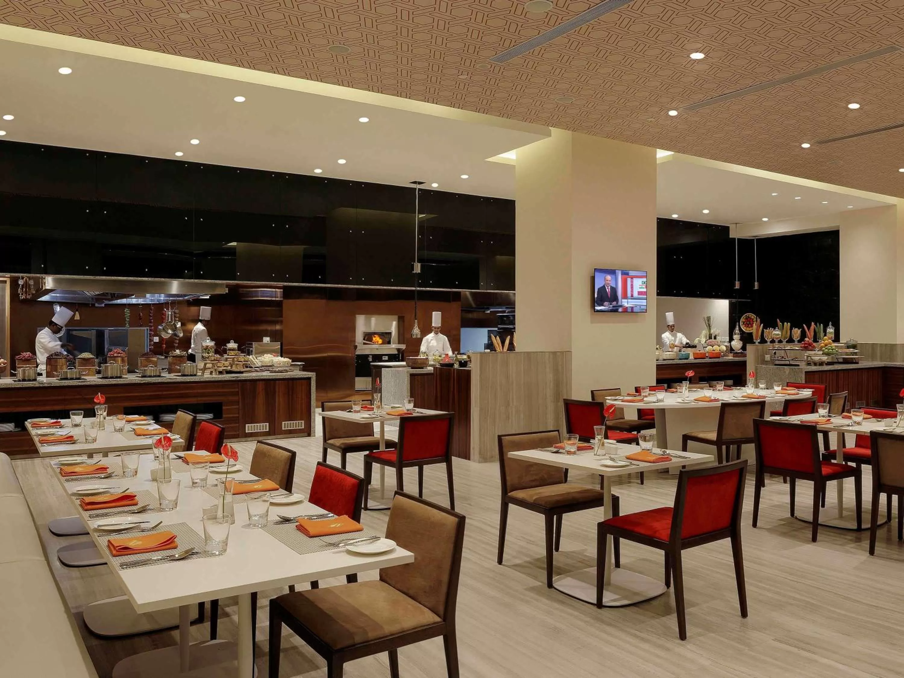 Restaurant/places to eat in Novotel Chennai OMR