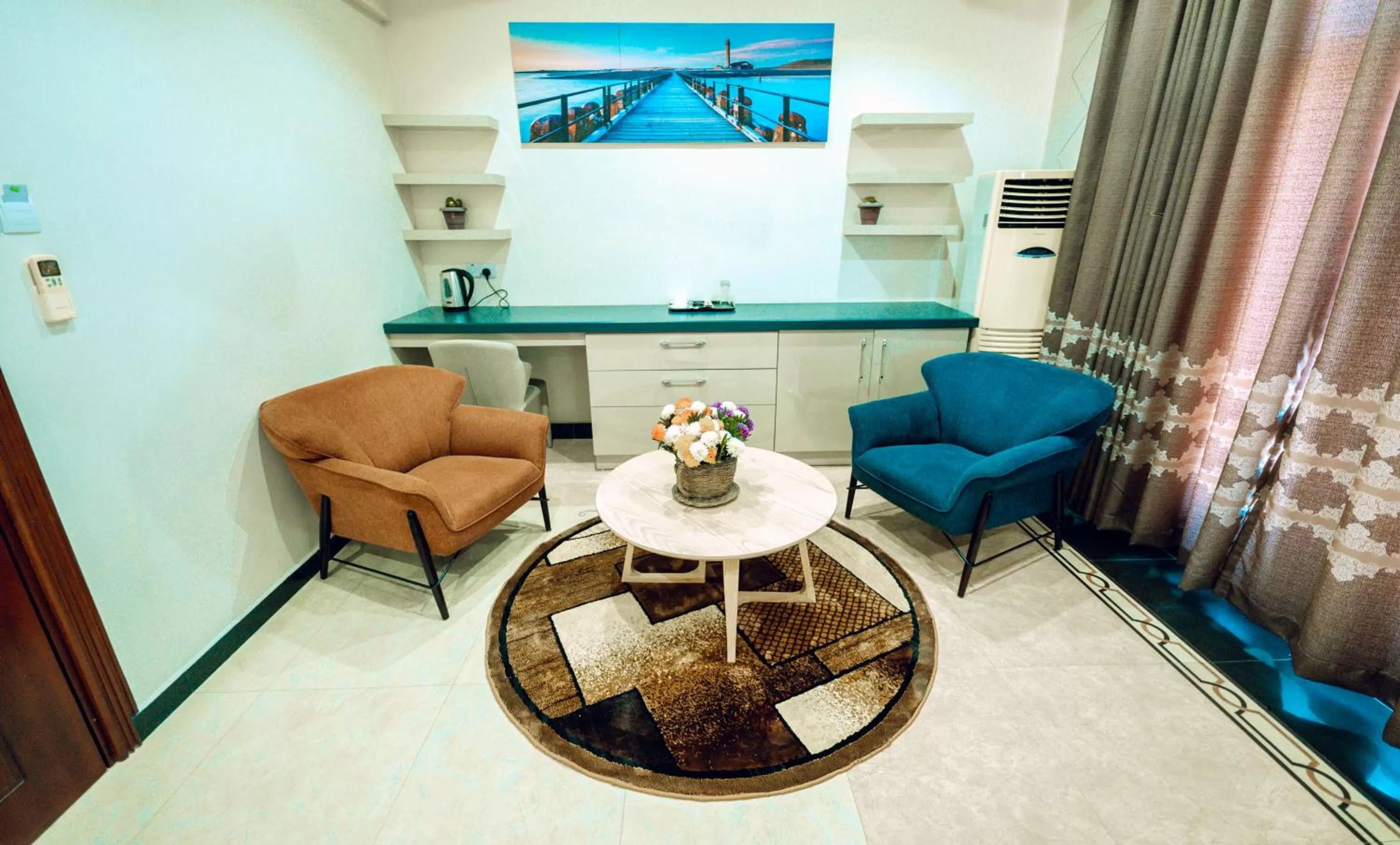 Seating area in Lantana Hotel