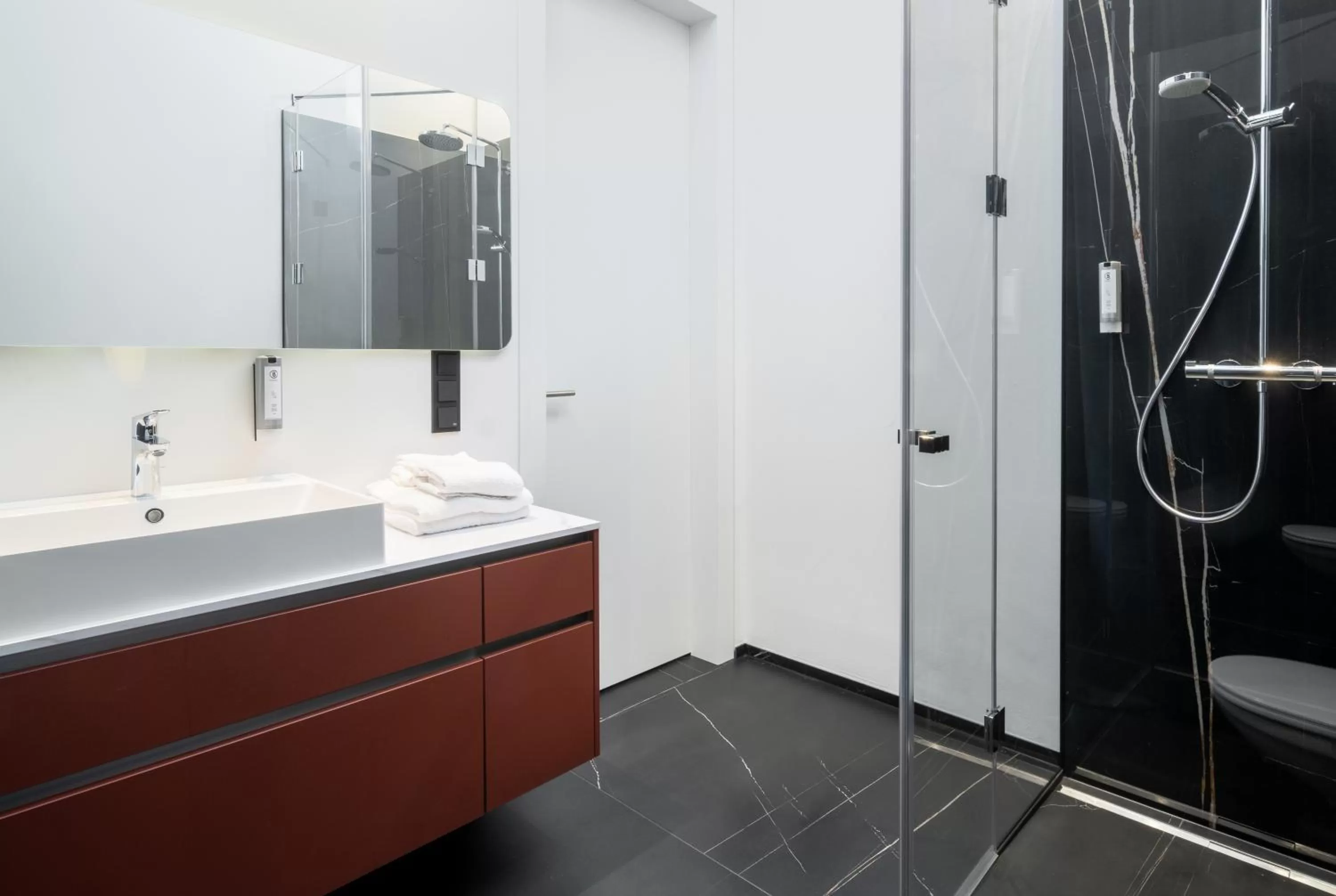 Bathroom in On The Way 24 - Sauna & Golfsimulator inklusive