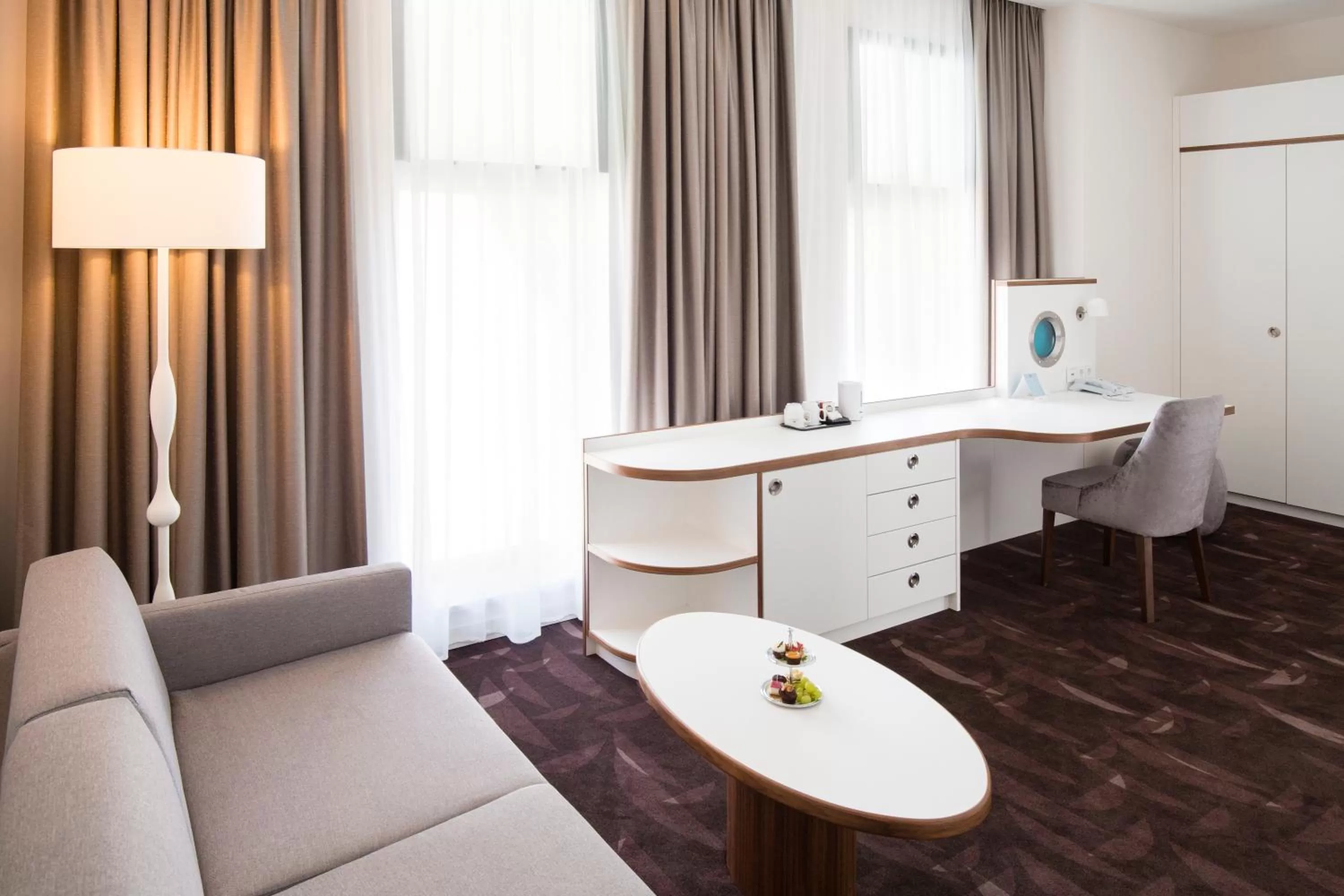 Standard Suite with One Double Bed and Sofa Bed in Mercure Hotel MOA Berlin