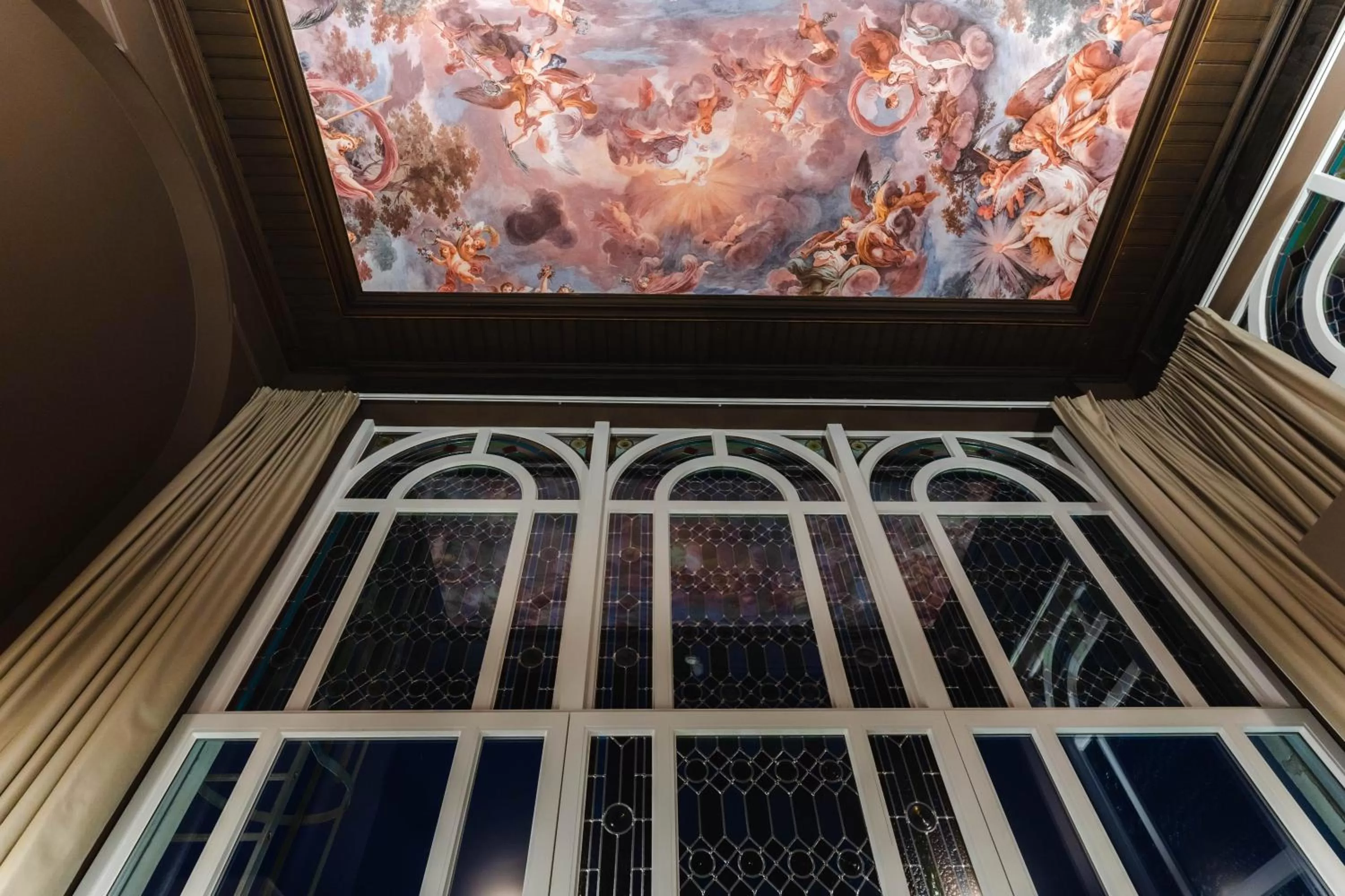 Decorative detail in Golden Tree Hotel