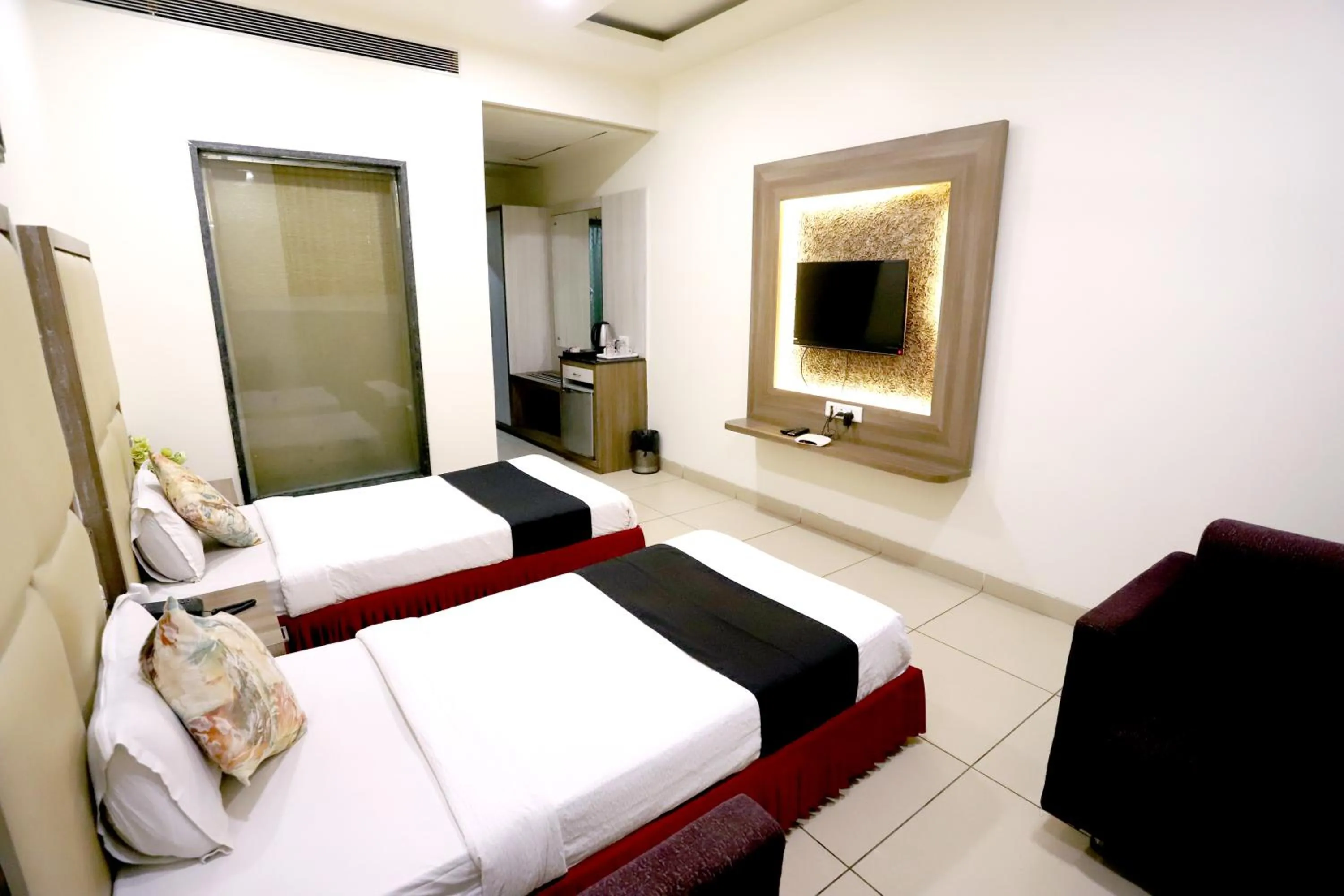 Photo of the whole room, Bed in HOTEL BLUE PEARL