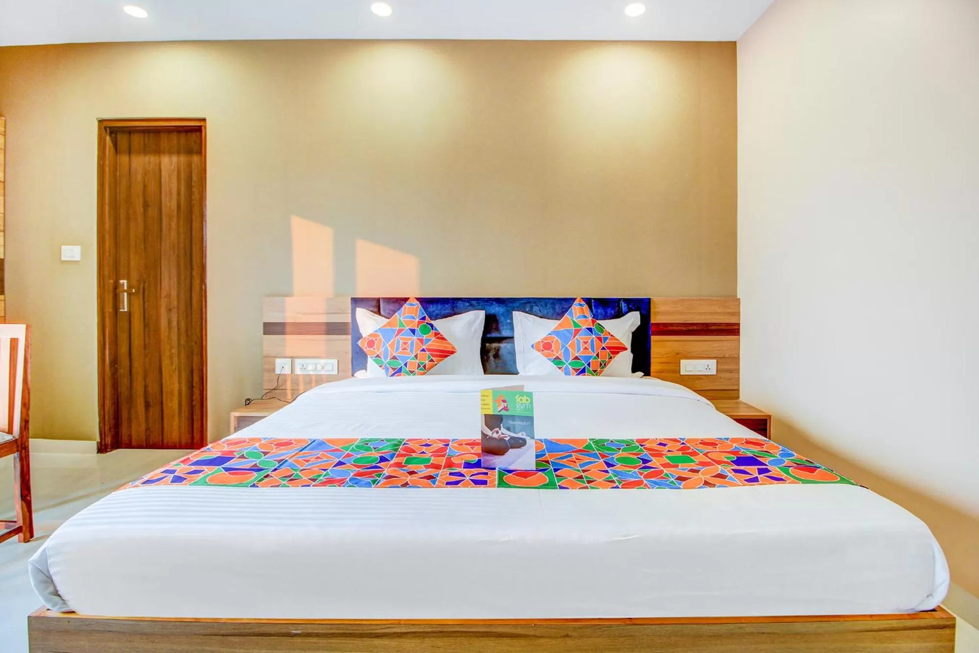 Bedroom, Bed in FabHotel 7th Crossing Malviya Nagar