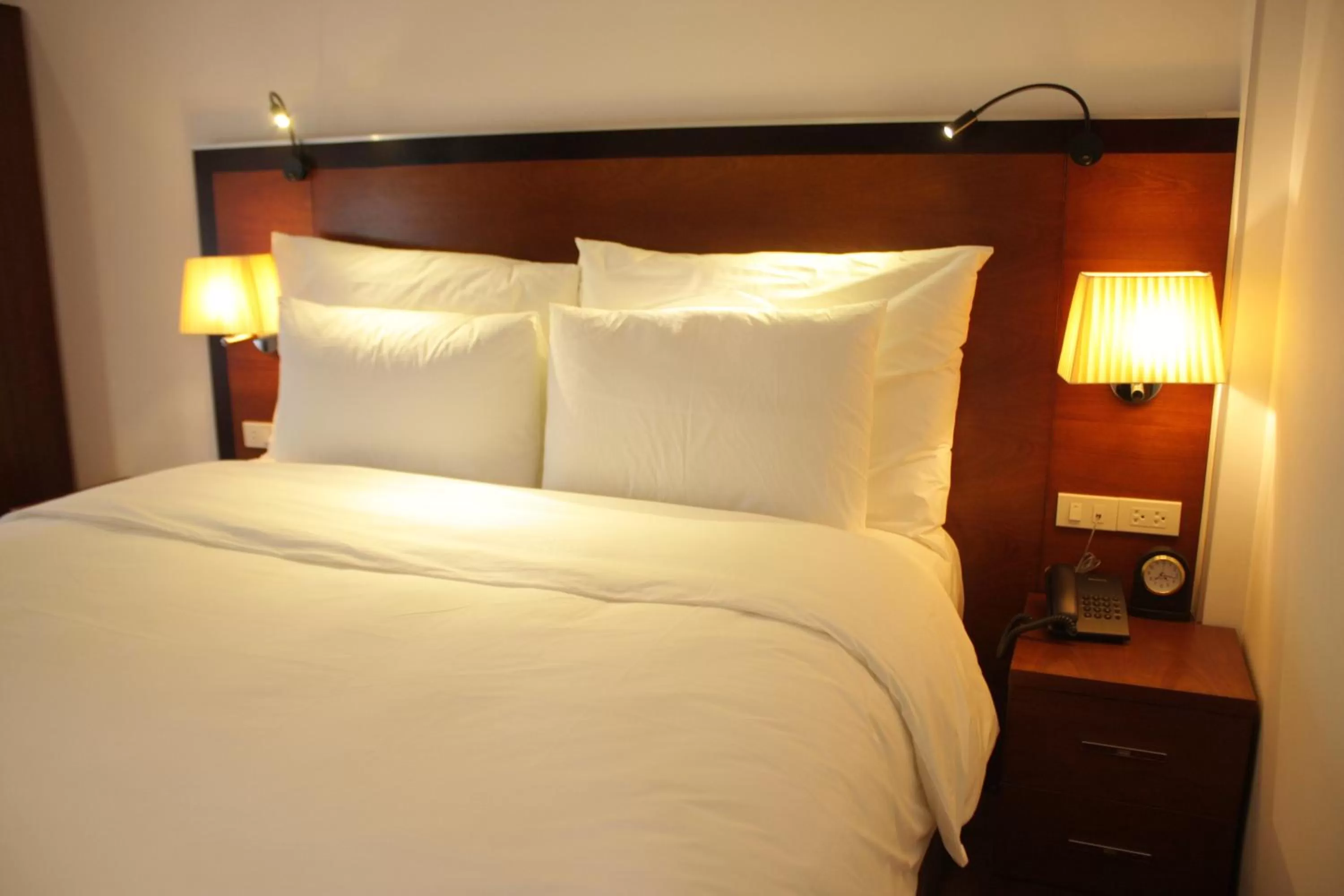 Bedroom, Bed in The Vancouver Hotel - Ninh Binh