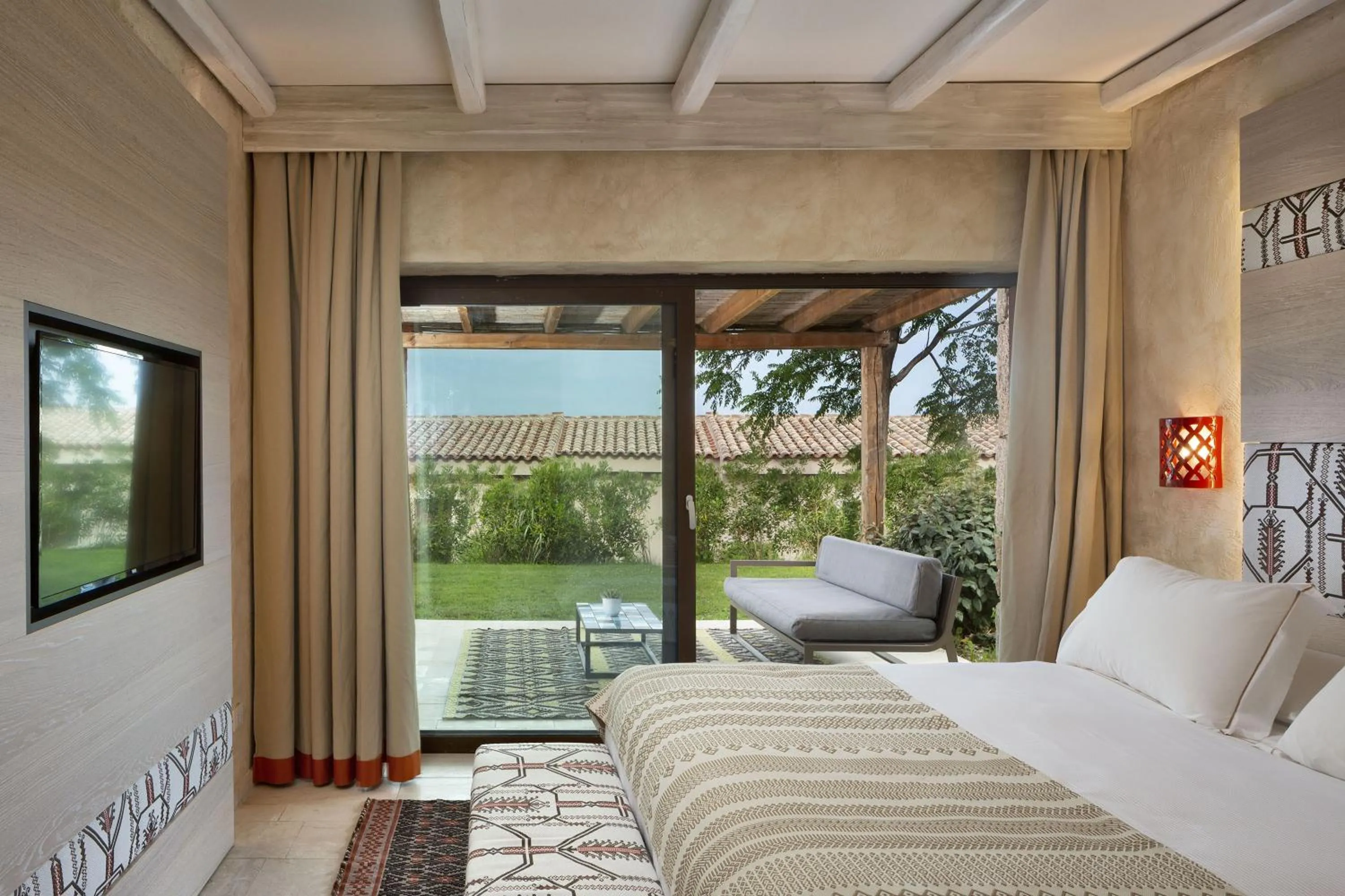 Bedroom, Bed in Baglioni Resort Sardinia - The Leading Hotels of the World