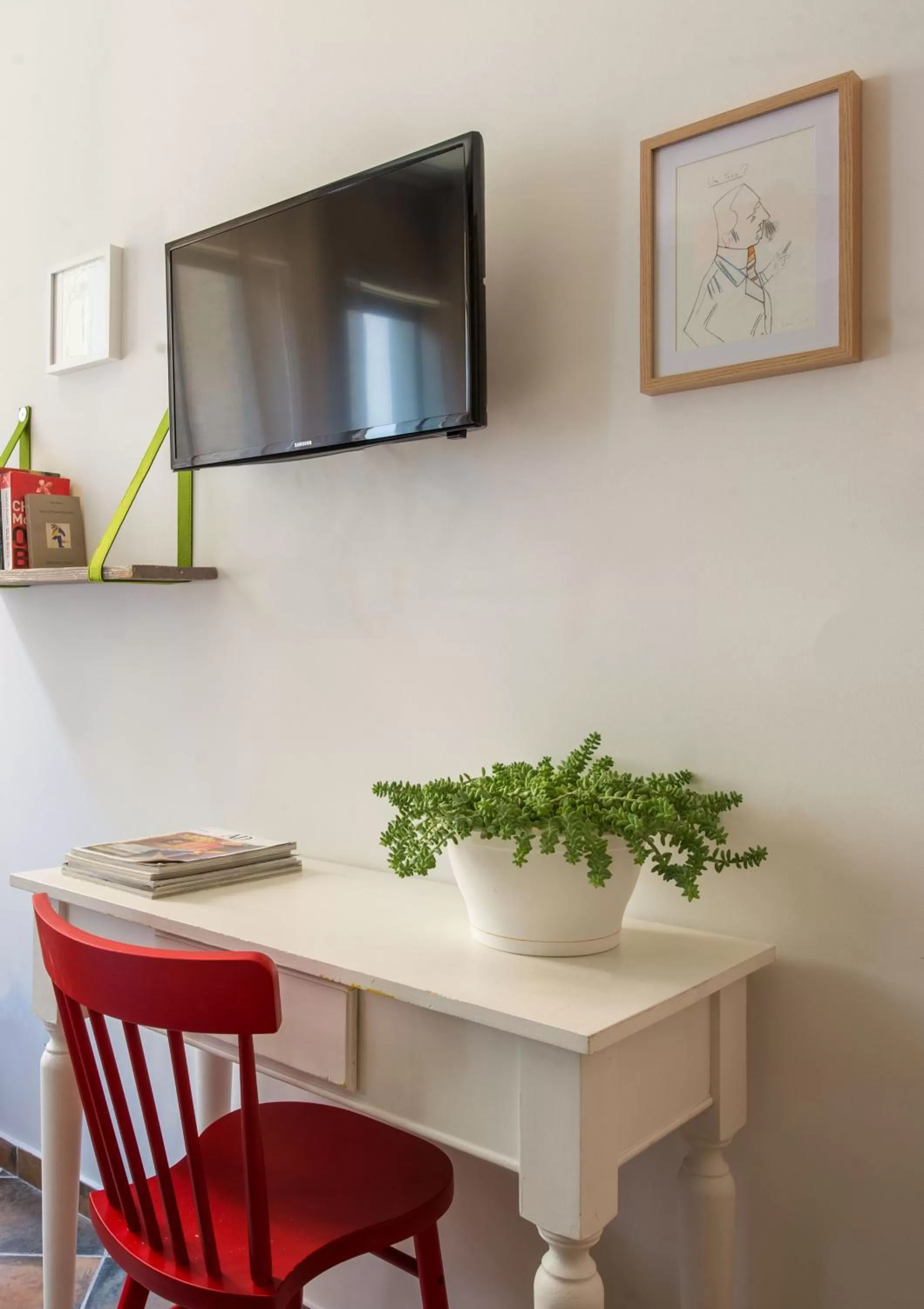 TV and multimedia in Cassaro261