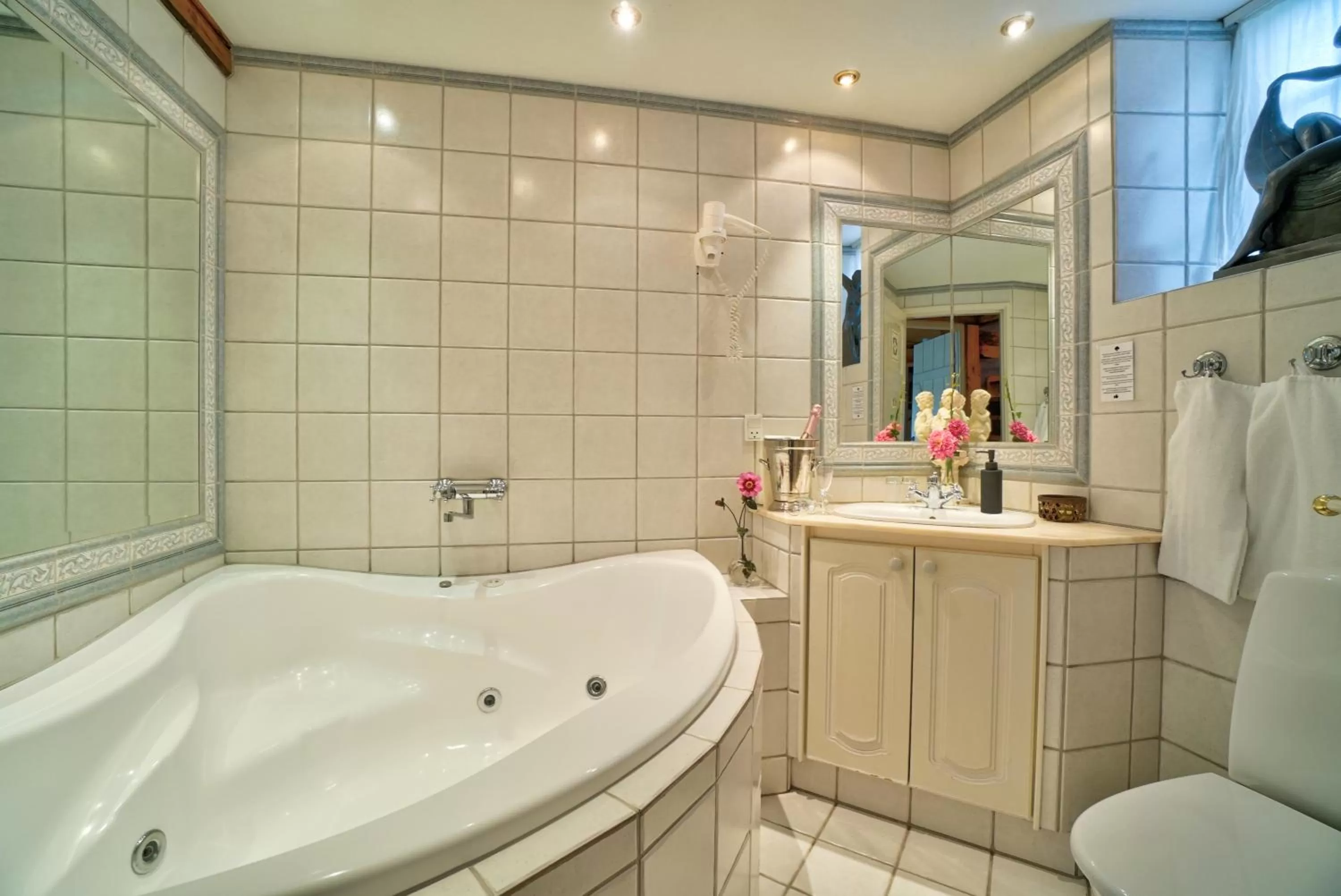 Hot Tub in Svostrup Kro