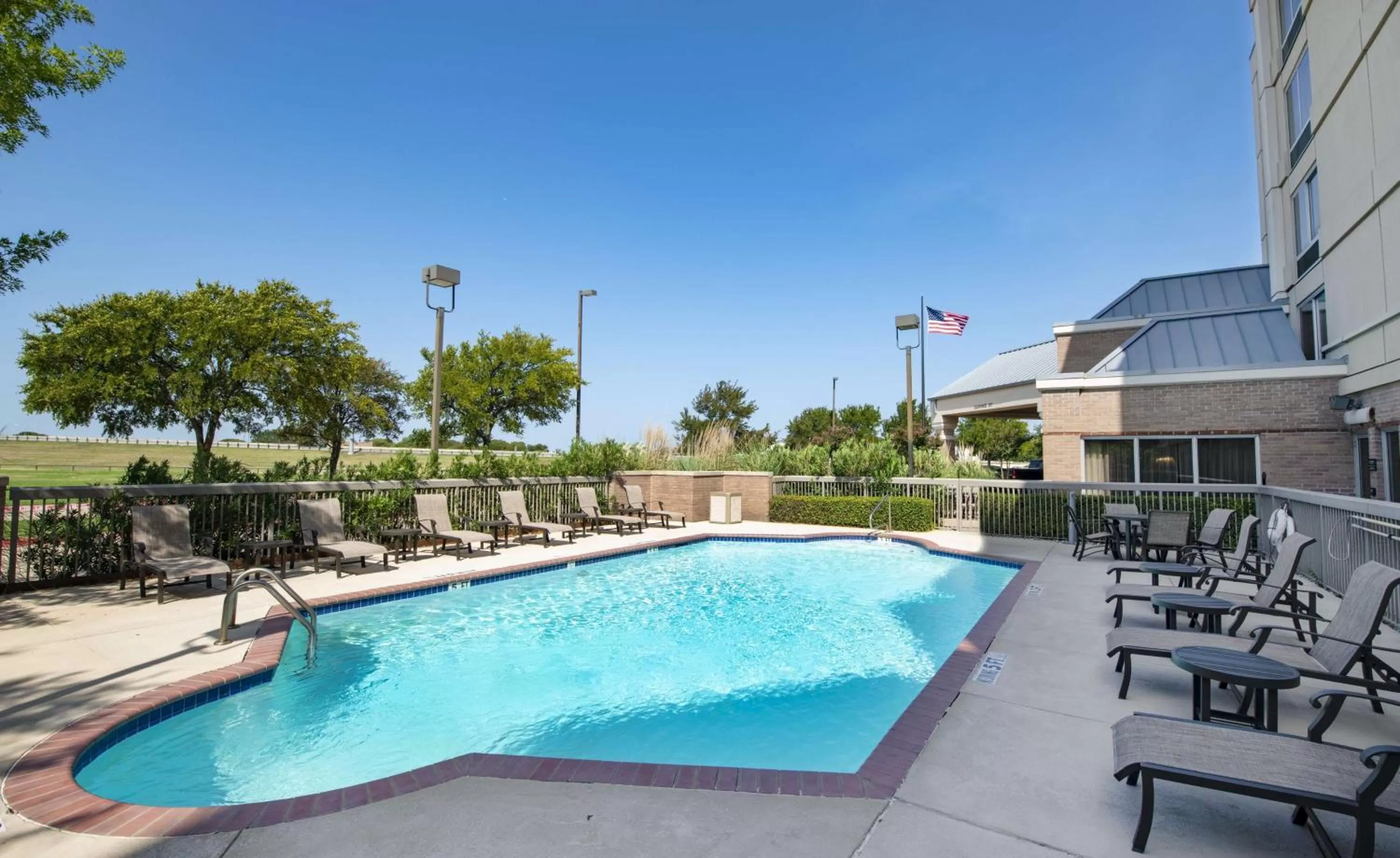 Pool view in Hampton Inn & Suites N Ft Worth-Alliance Airport