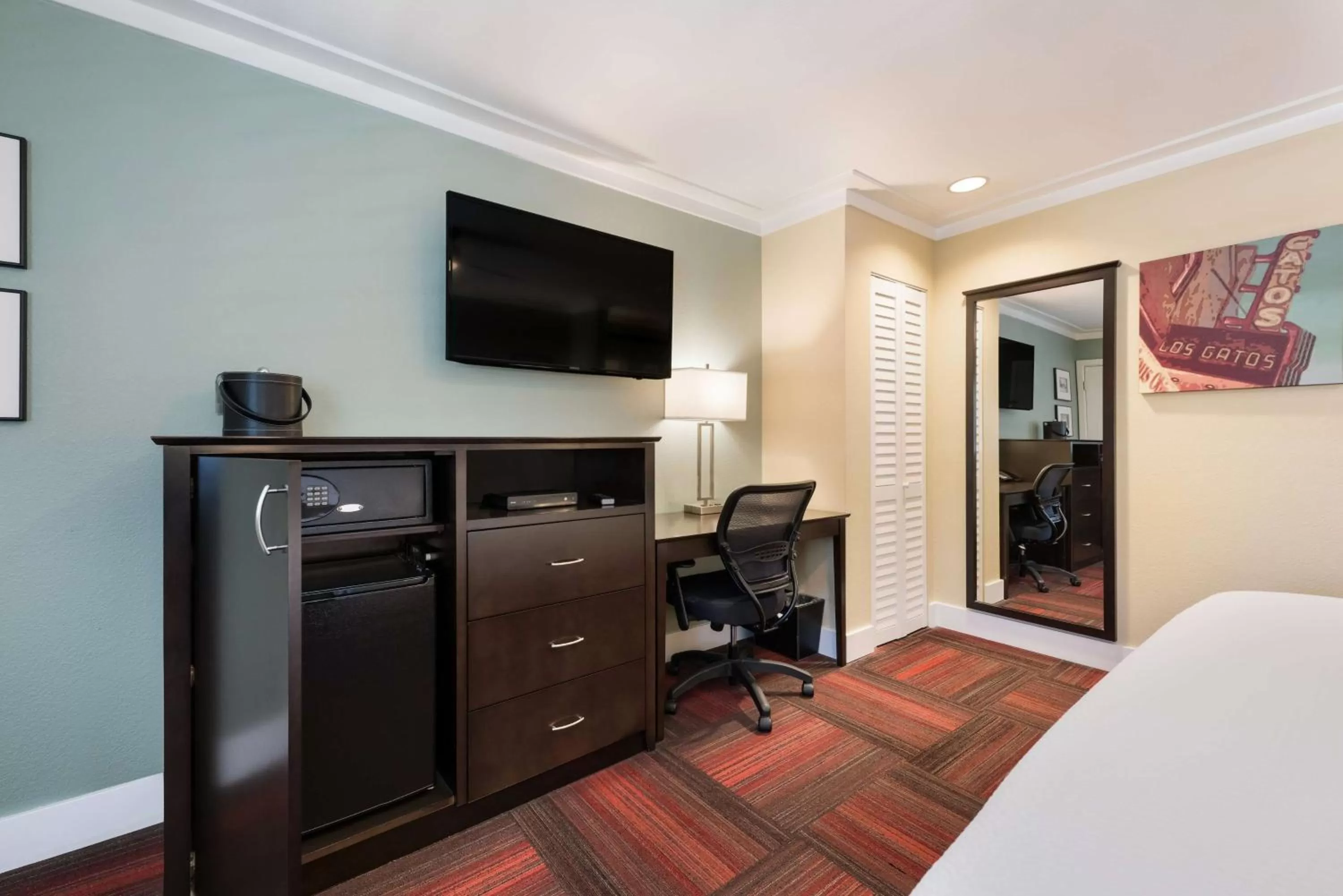 Bedroom, Bed in BEST WESTERN the Inn of Los Gatos