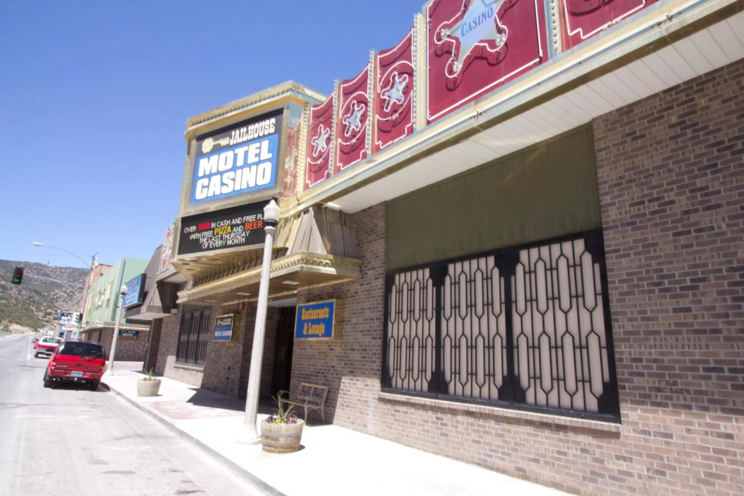 Facade/entrance in Jailhouse Motel and Casino