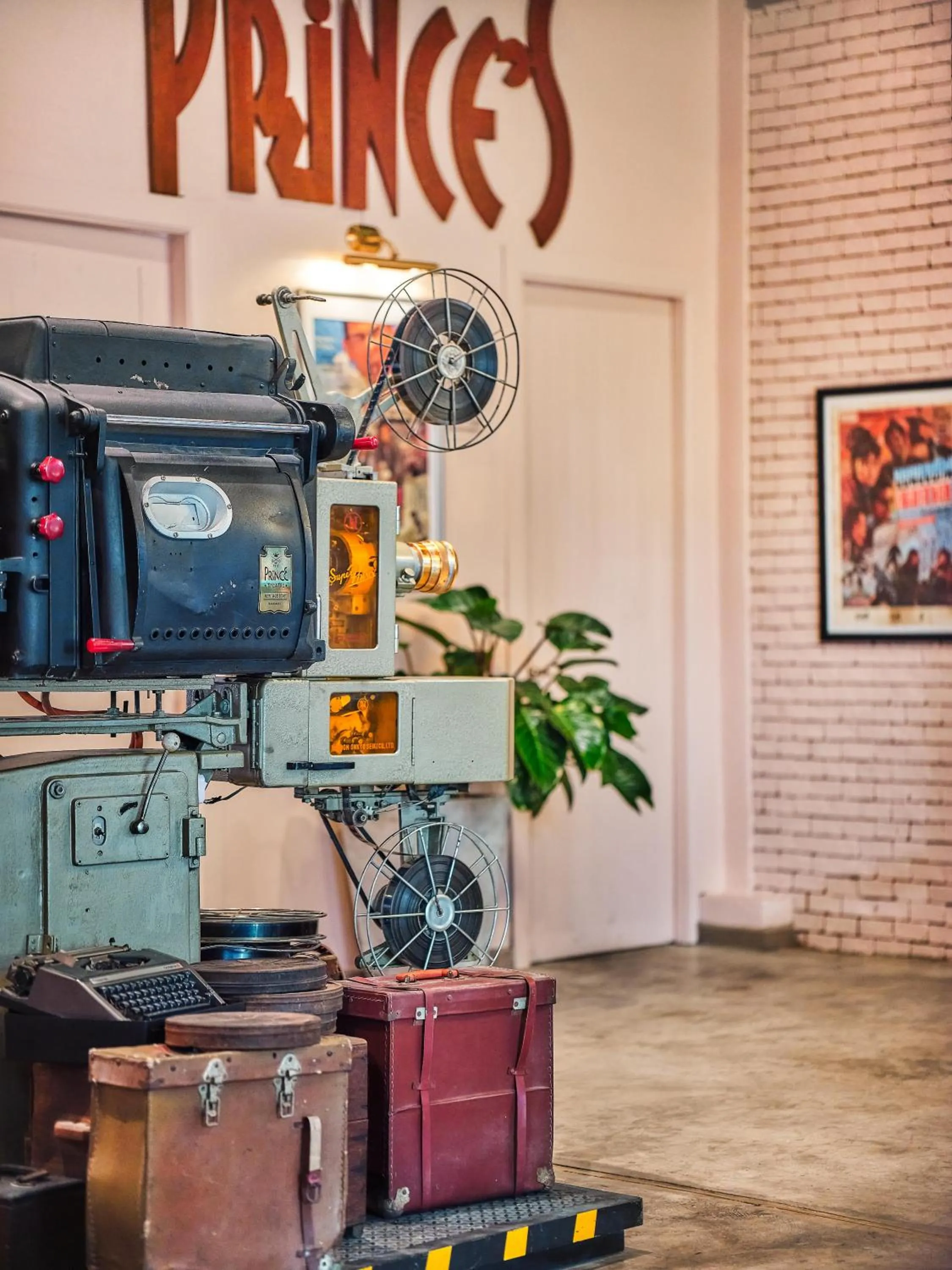 Lobby or reception in Prince Theatre Heritage Stay Hostel - Silom