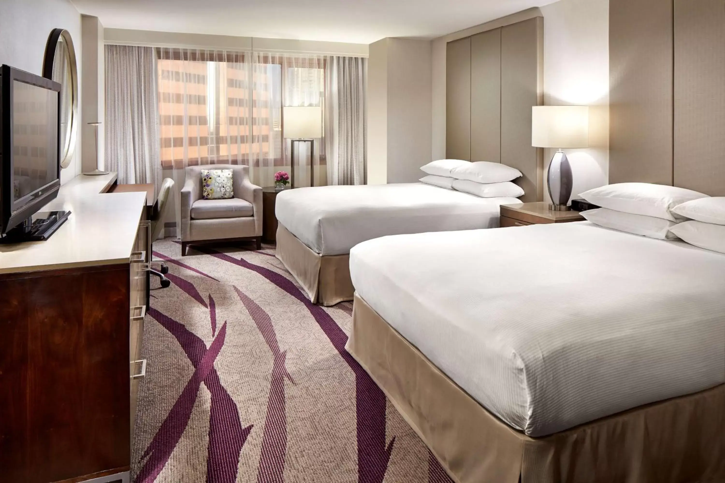 Queen Room with Two Queen Beds in Hilton Long Beach Hotel Queen Room with Two Queen Beds in Hilton Long Beach Hotel