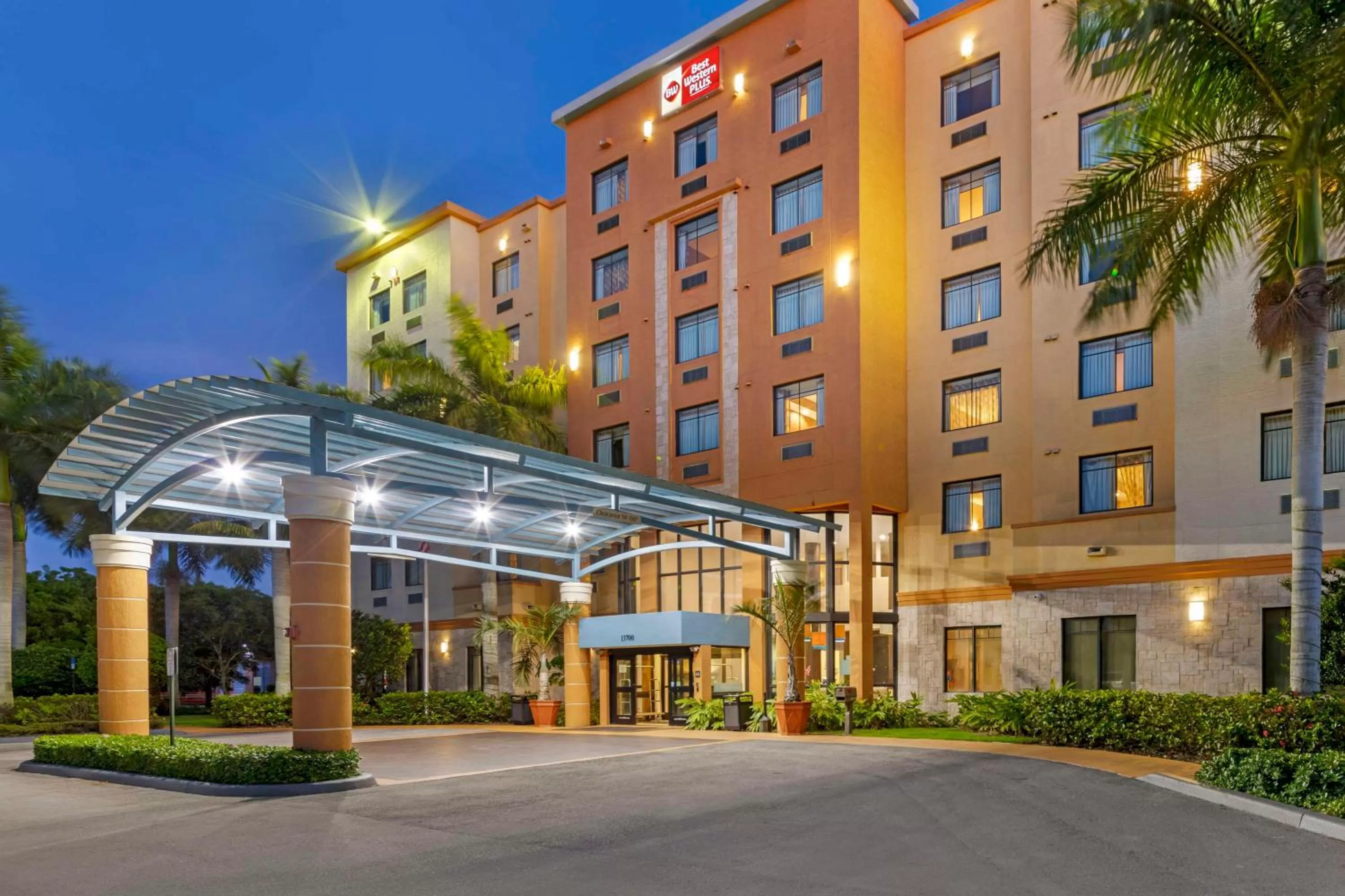 Property building in Best Western Plus Miami Executive Airport Hotel and Suites