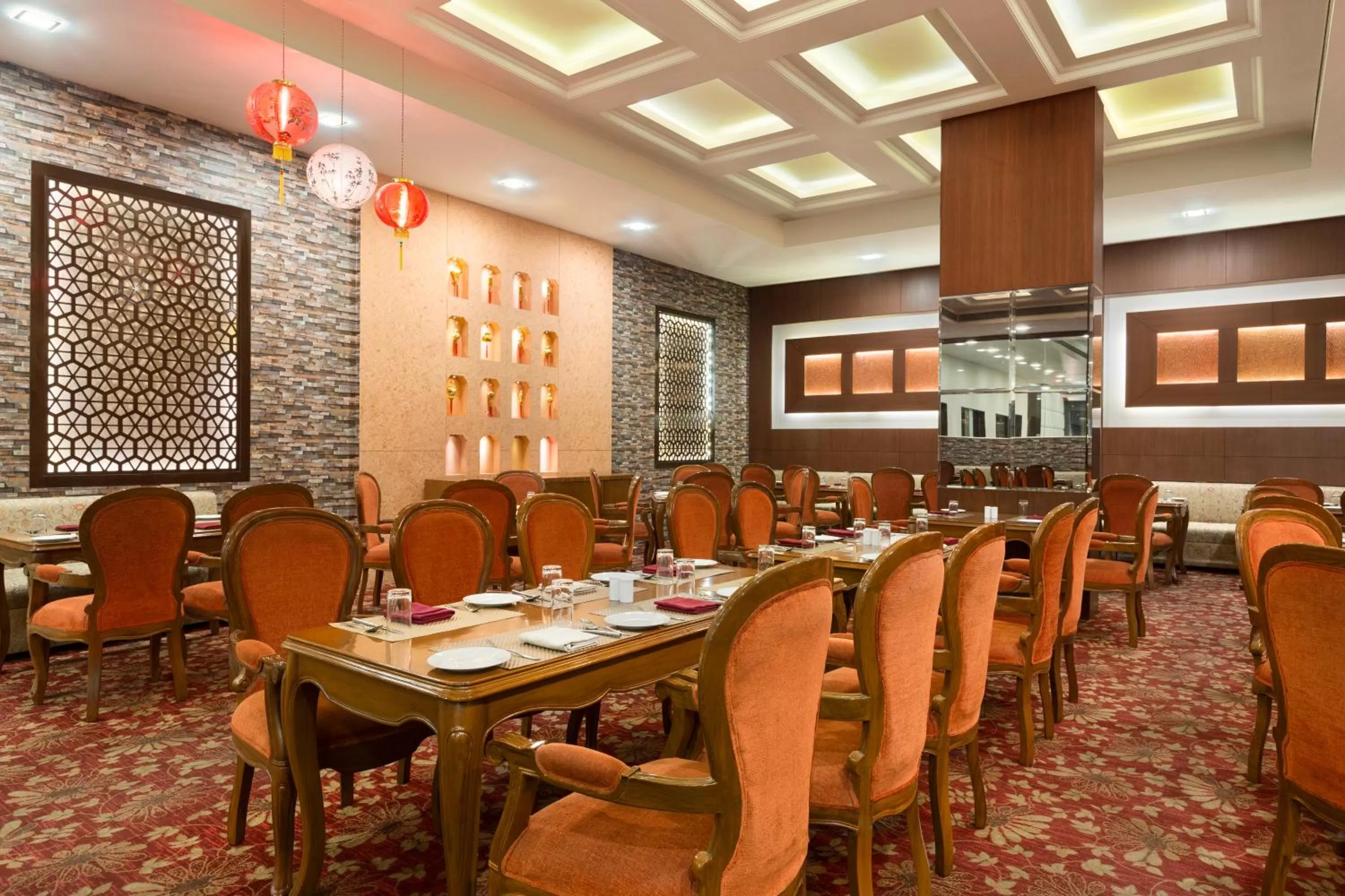 Dining area in Ramada Jamshedpur Bistupur