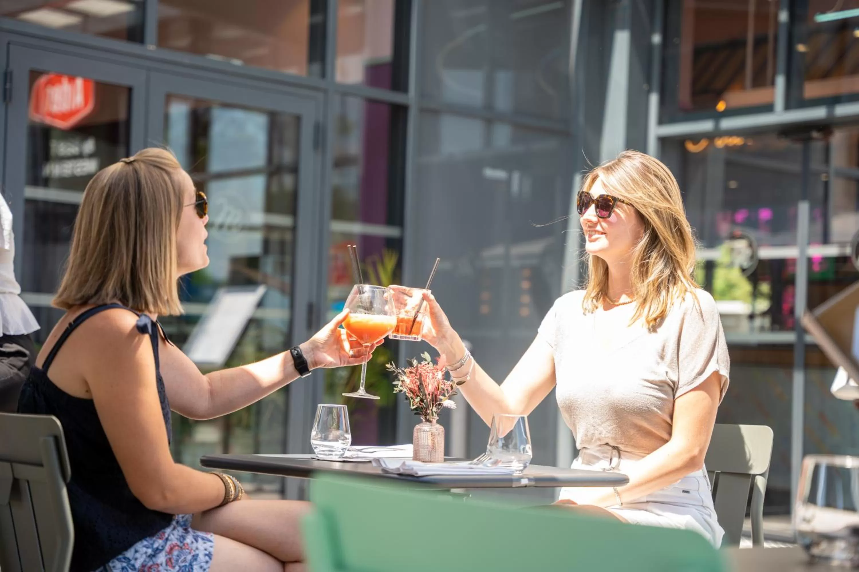 Patio in Aiden by Best Western Clermont-Ferrand Hotel & Spa