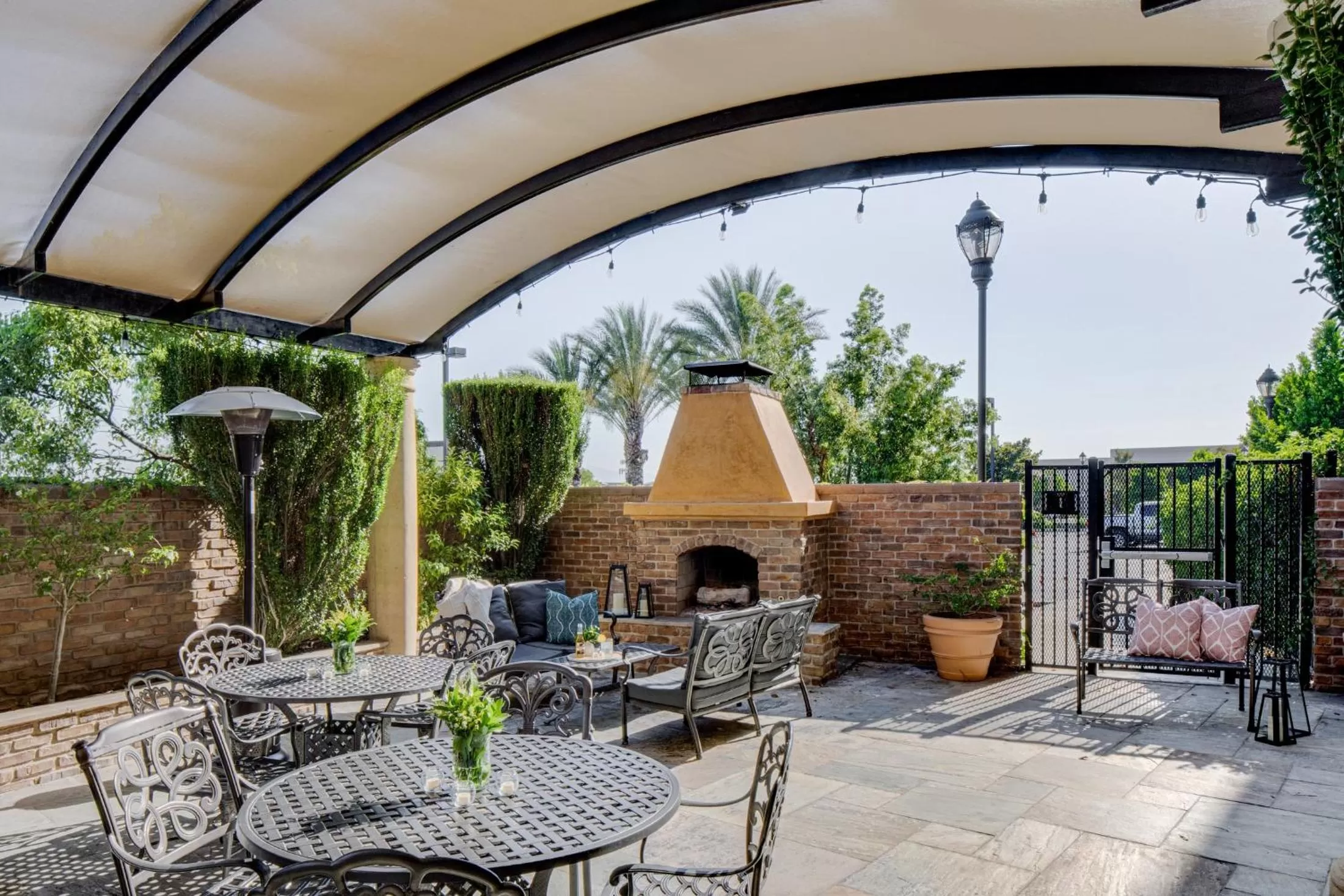 Patio in Ayres Hotel & Spa Moreno Valley/Riverside