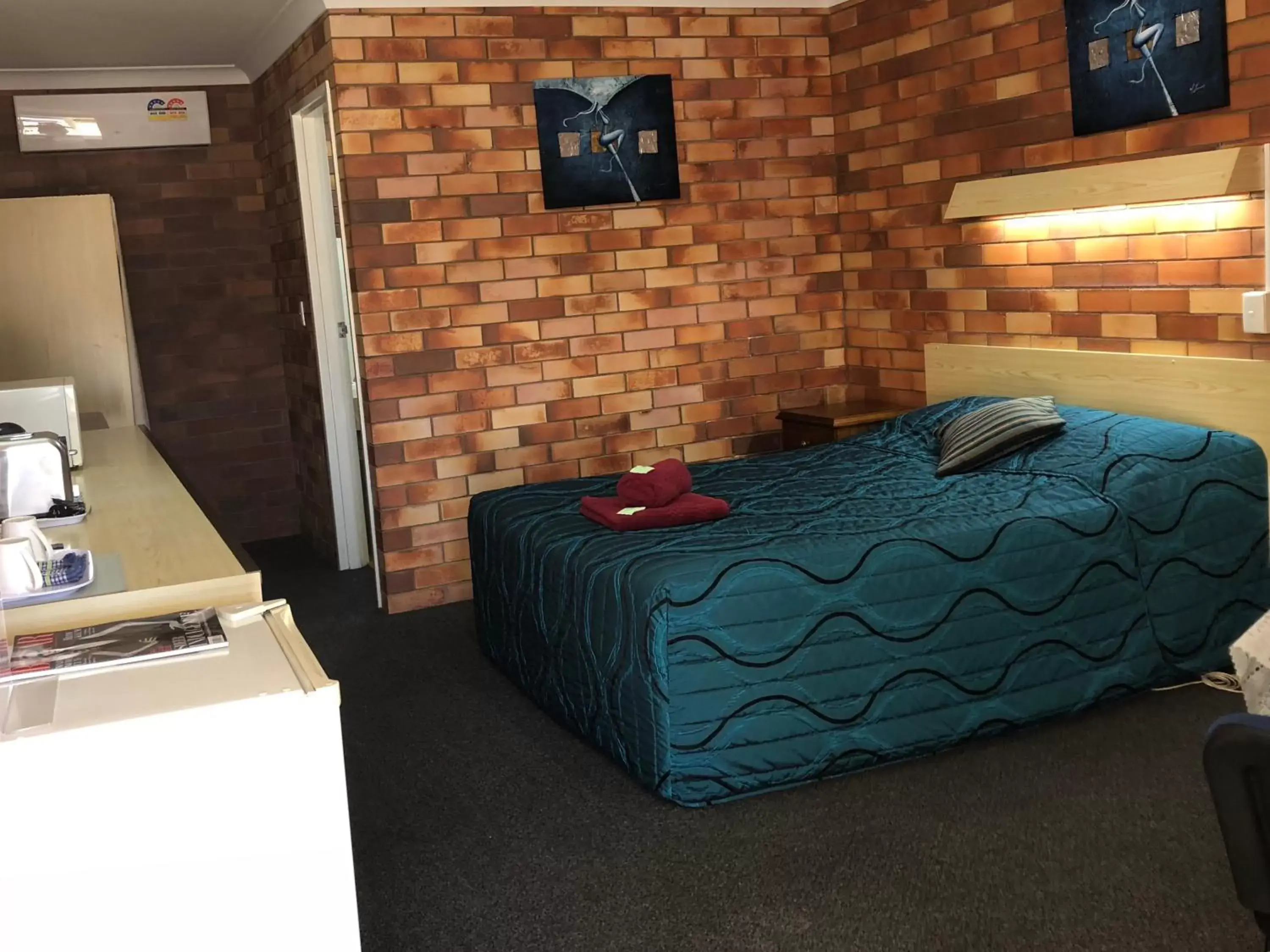 Budget Double Room in Glen Innes Lodge Motel Budget Double Room in Glen Innes Lodge Motel