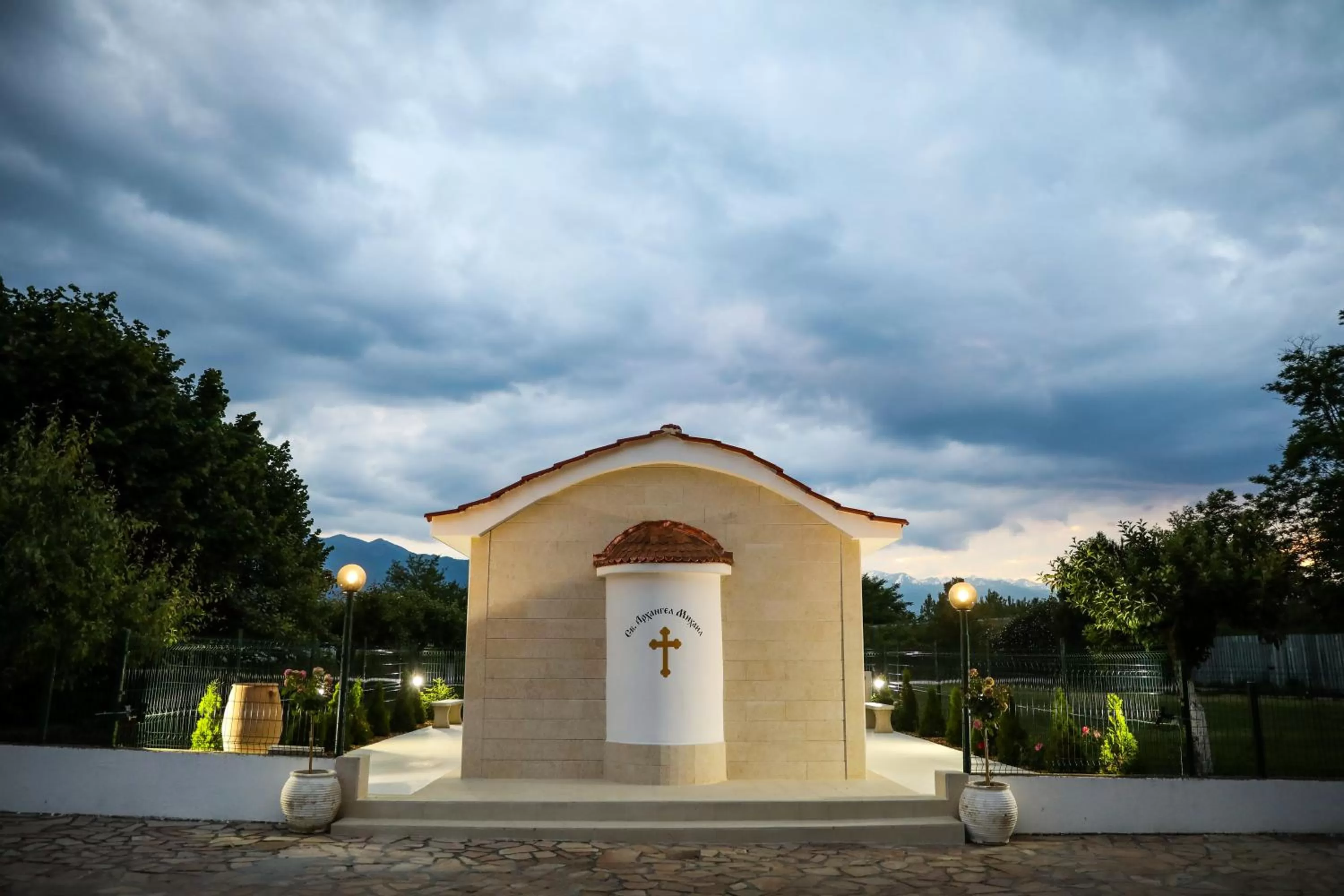 Property Building in Complex Baroto