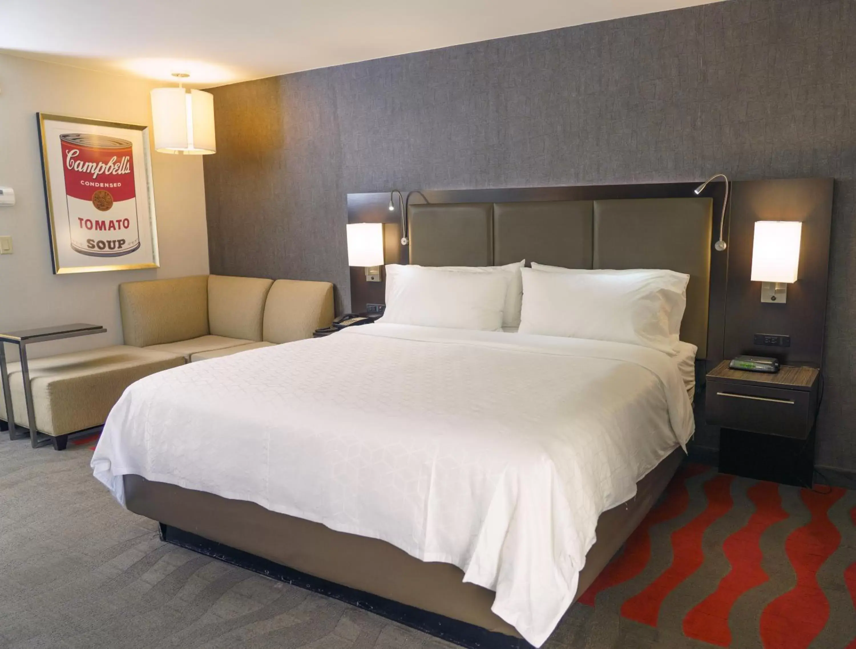 King Room - Hearing Accessible - Non-Smoking in Holiday Inn New Orleans-Downtown Superdome, an IHG Hotel King Room - Hearing Accessible - Non-Smoking in Holiday Inn New Orleans-Downtown Superdome, an IHG Hotel