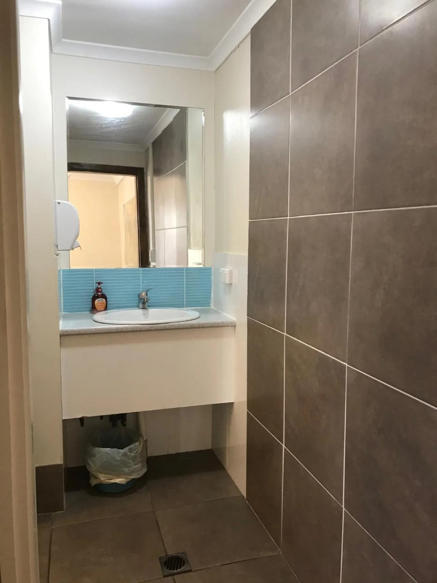 Bathroom in Hervey Bay Flashpackers