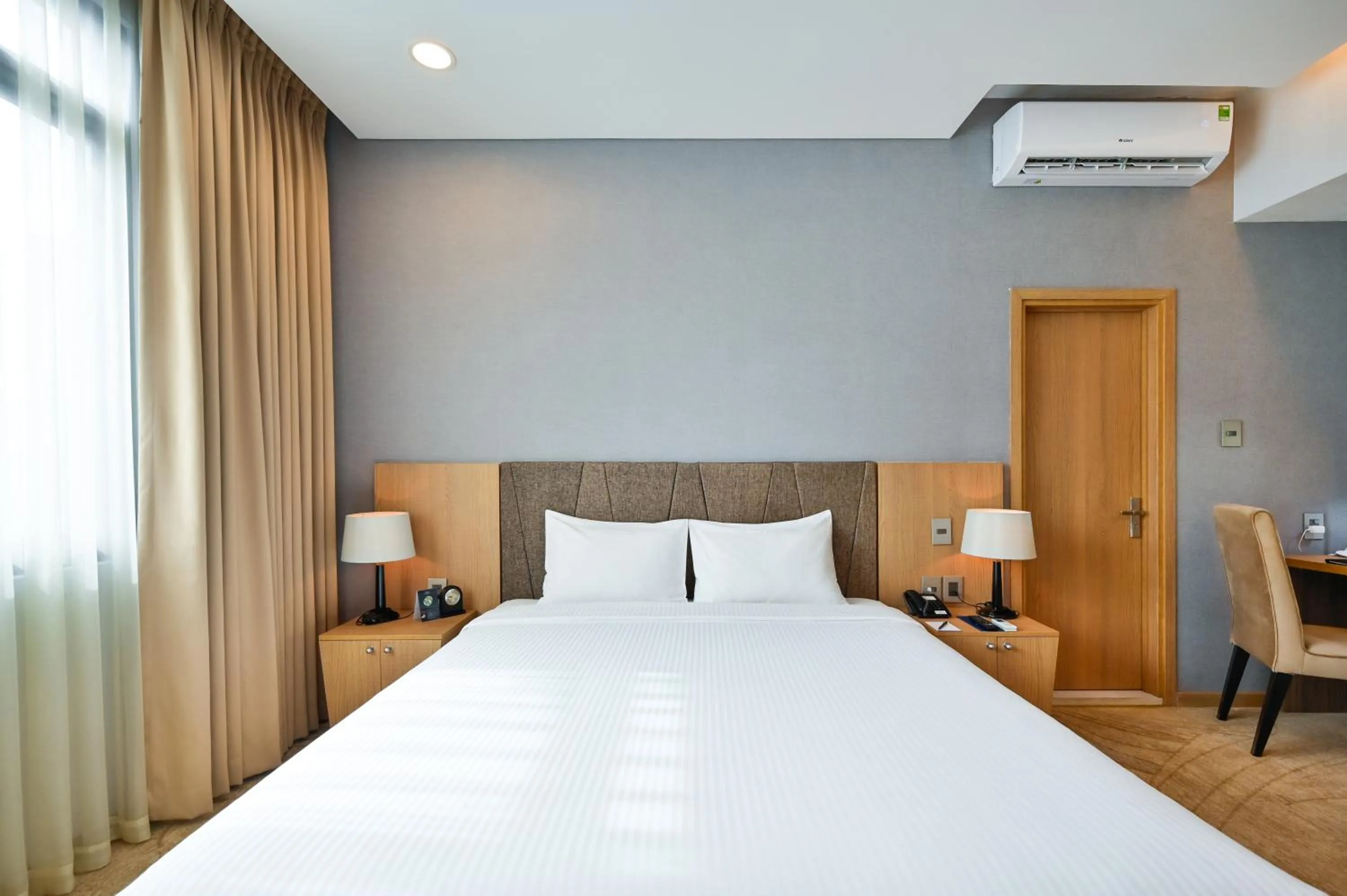 Bed in Muong Thanh Grand Saigon Centre Hotel