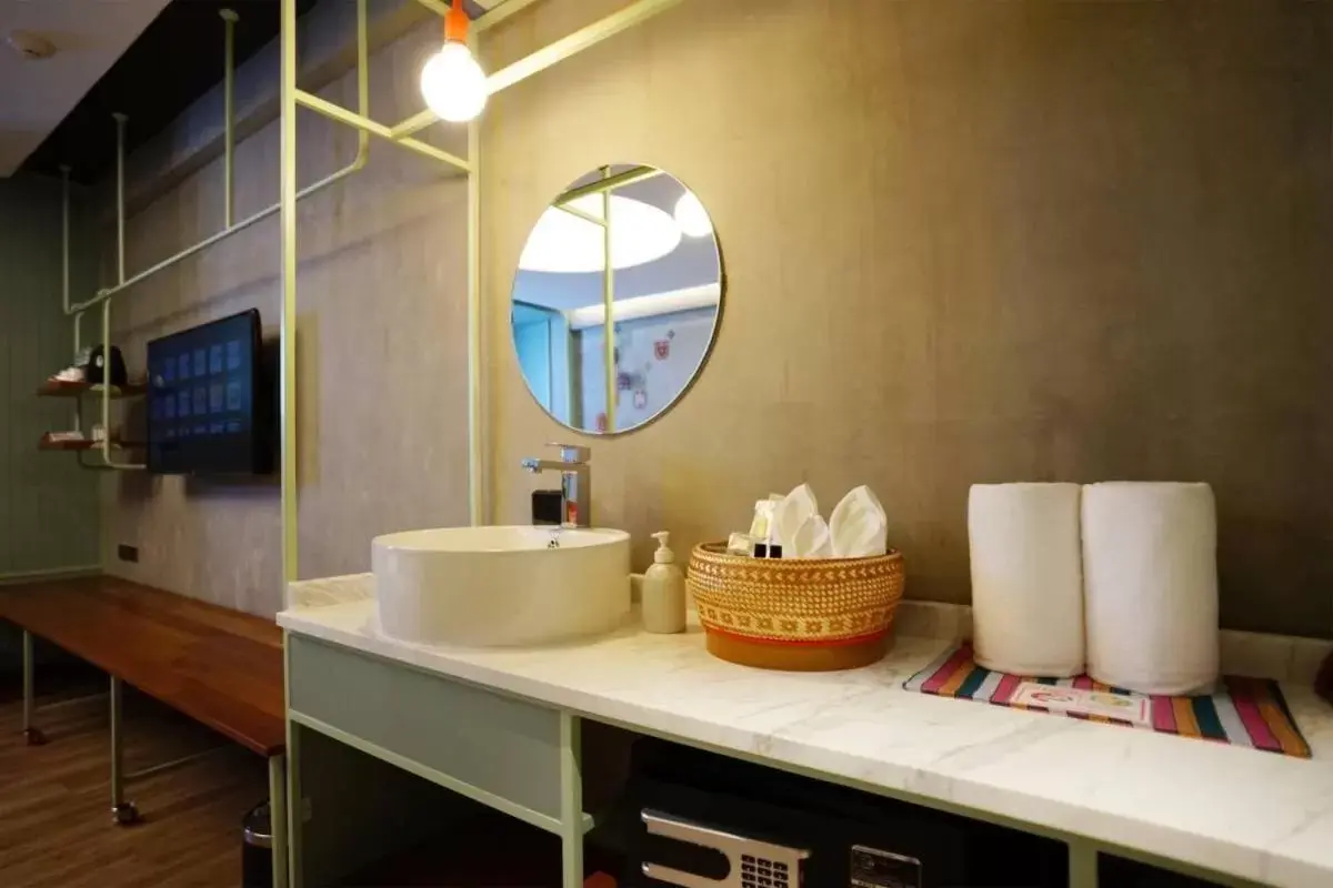 Superior Double Room in Samsen Street Hotel Superior Double Room in Samsen Street Hotel