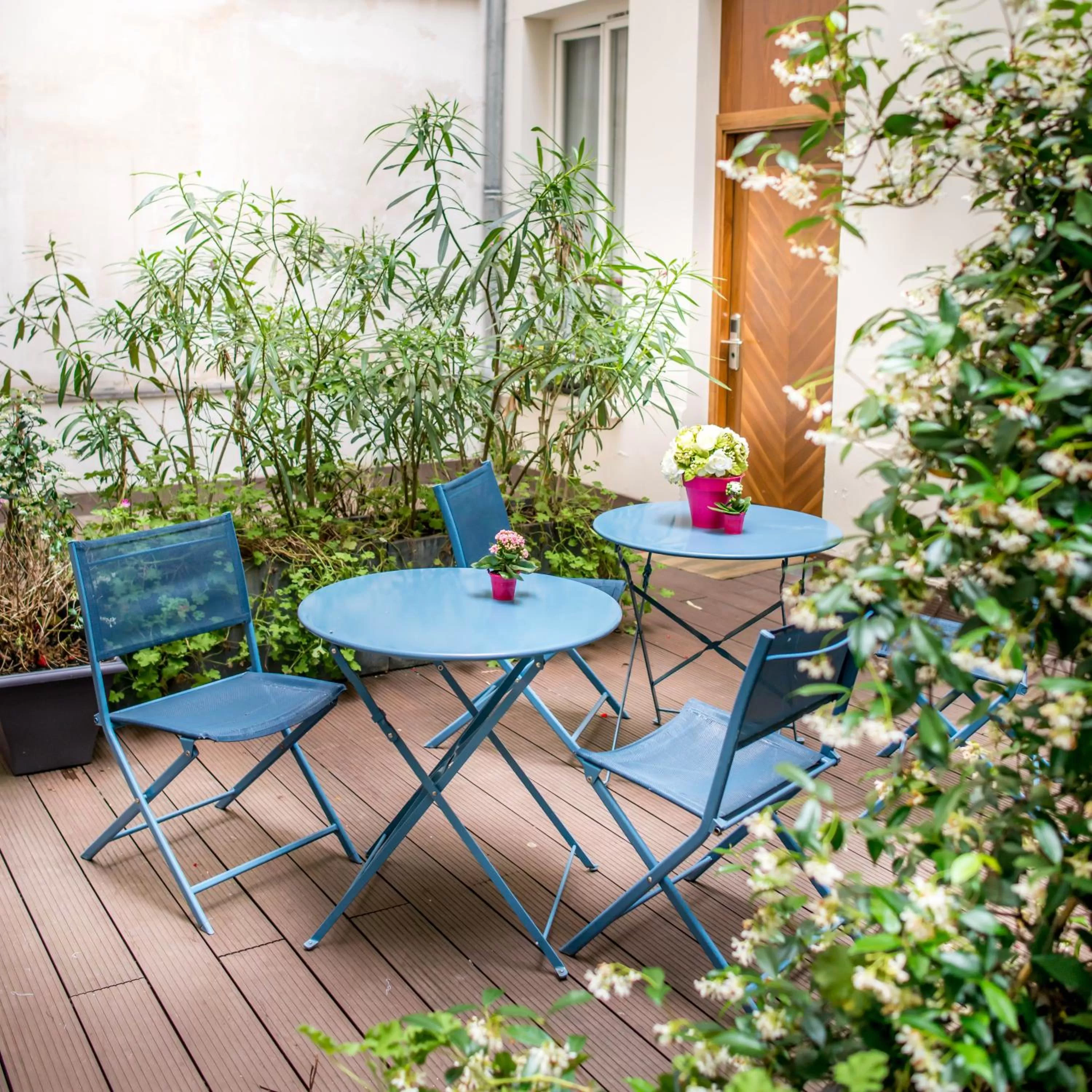 Patio in Art Hotel Eiffel