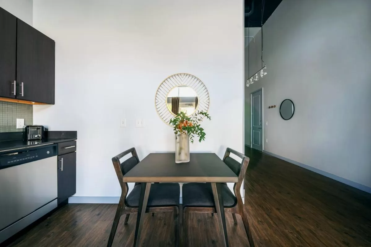 Kitchen or kitchenette in Placemakr Music Row - Vanderbilt