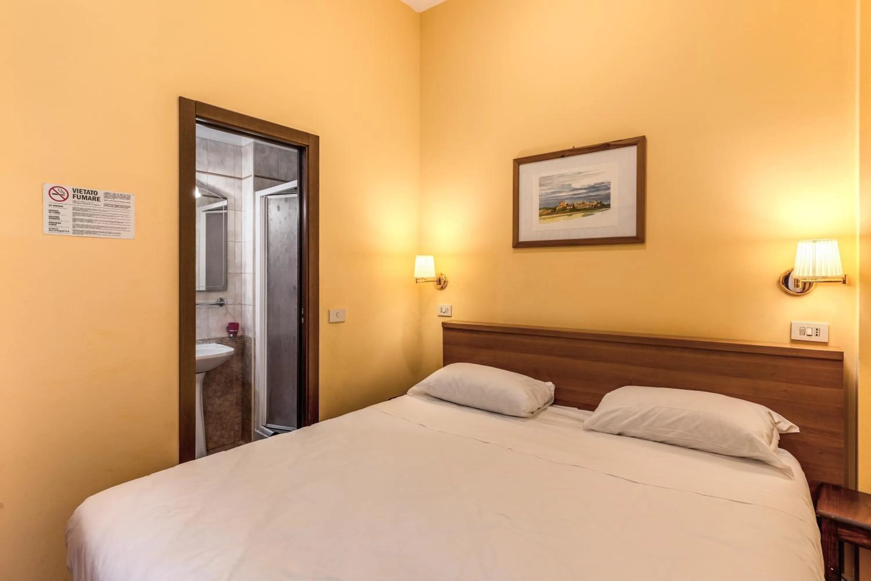 Photo of the whole room in Hotel Pomezia