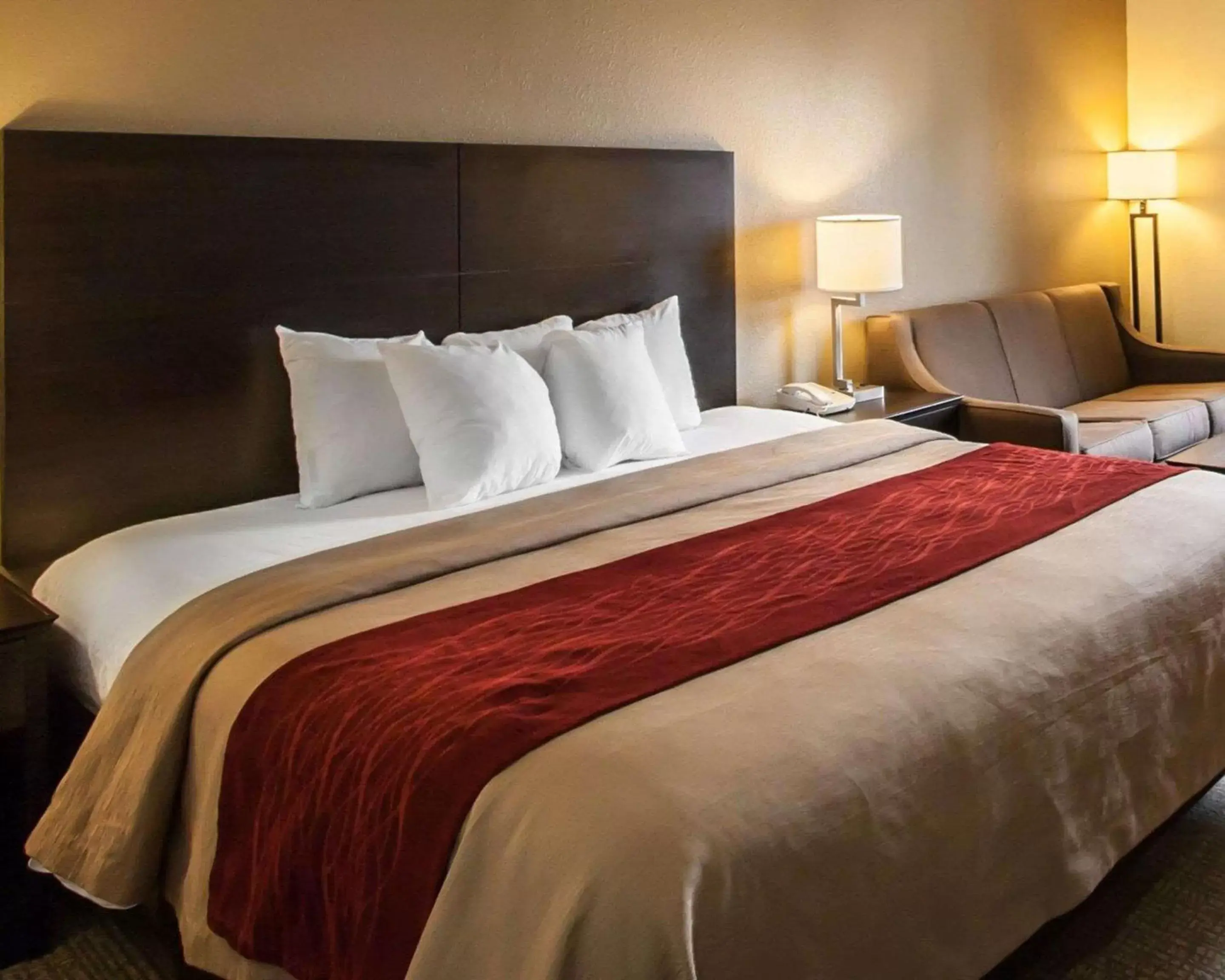 King Room - Non-Smoking in Quality Inn Hayti North King Room - Non-Smoking in Quality Inn Hayti North