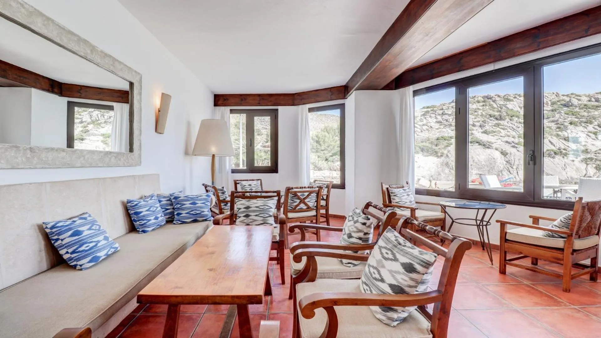 Living room in Hoposa Niu