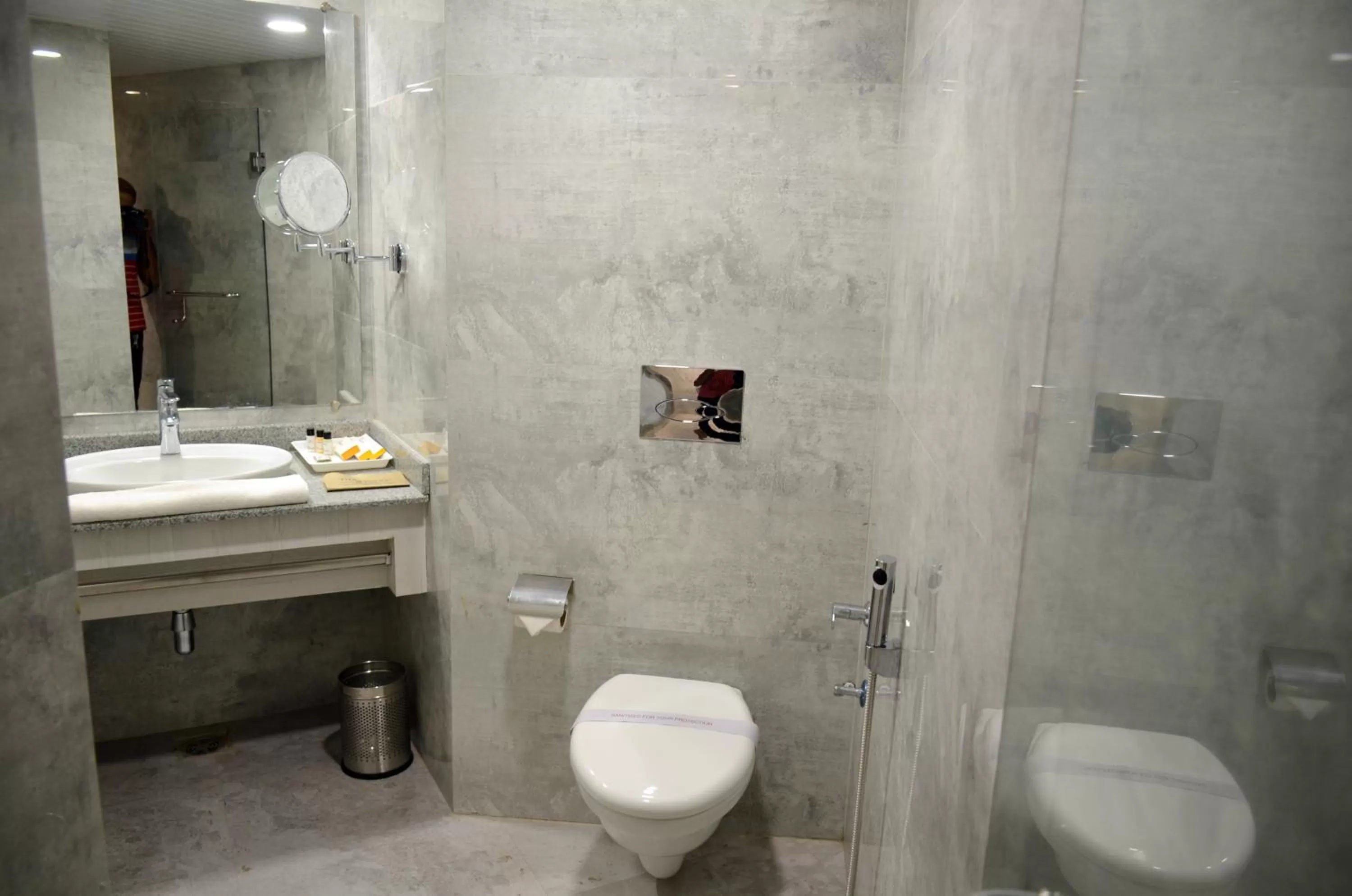 Toilet in Hotel Radiance