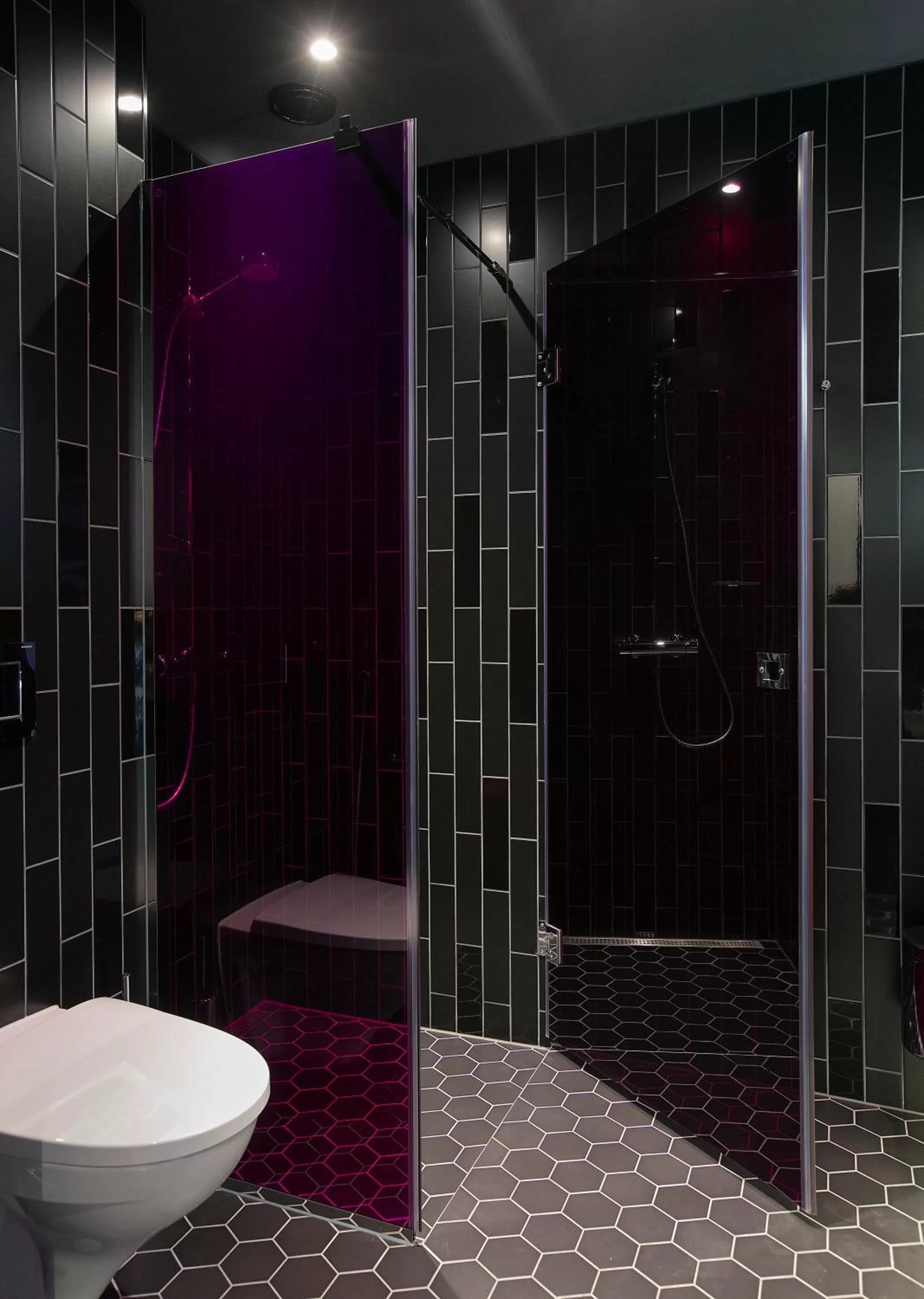 Shower in Original Sokos Hotel Kupittaa