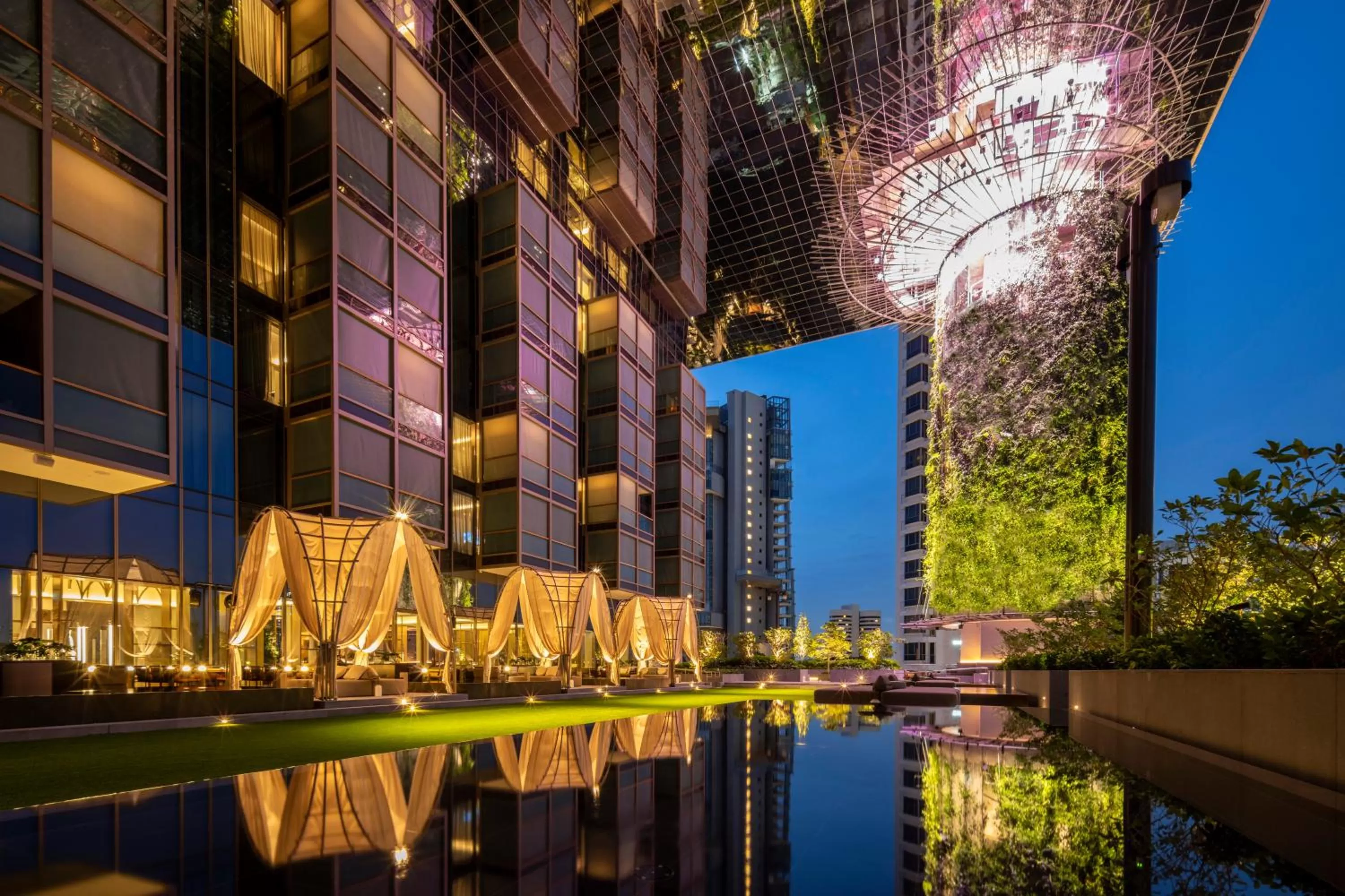 Property building in Pan Pacific Orchard