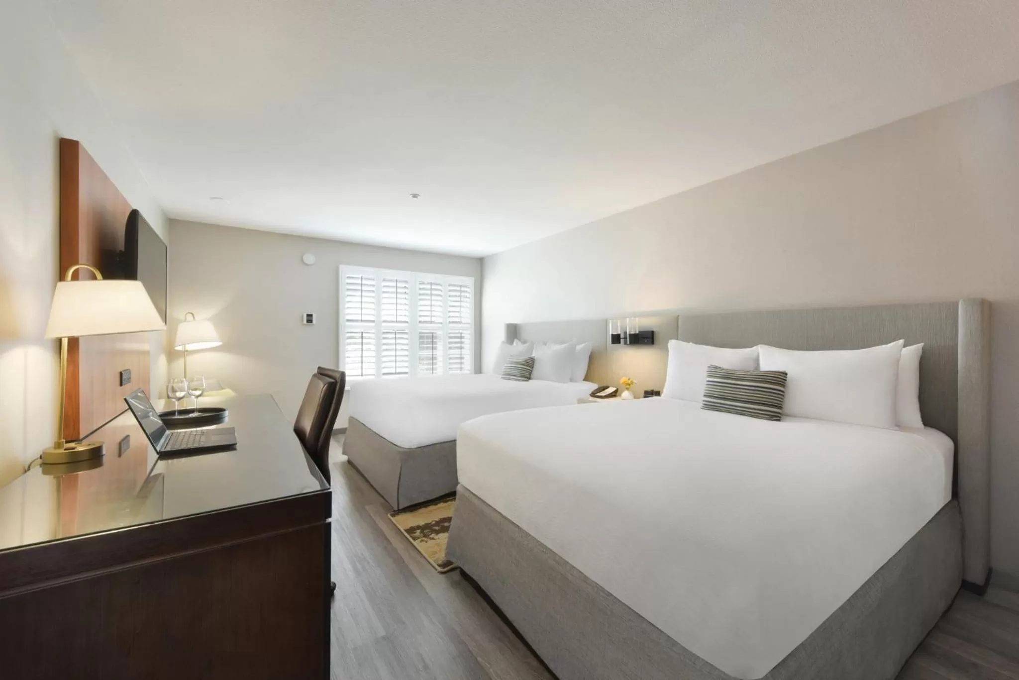 Photo of the whole room, Bed in Hotel Indigo Napa Valley by IHG