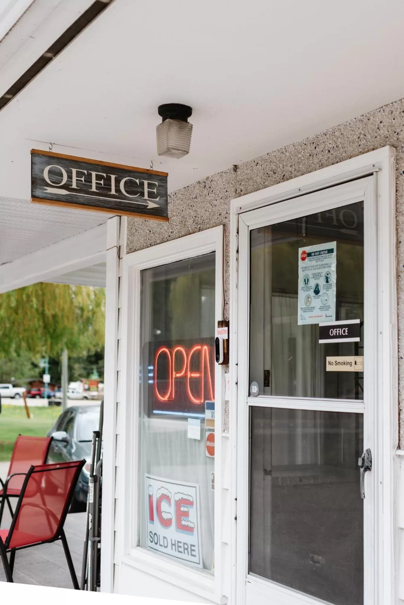 Property building in Paradise Motel