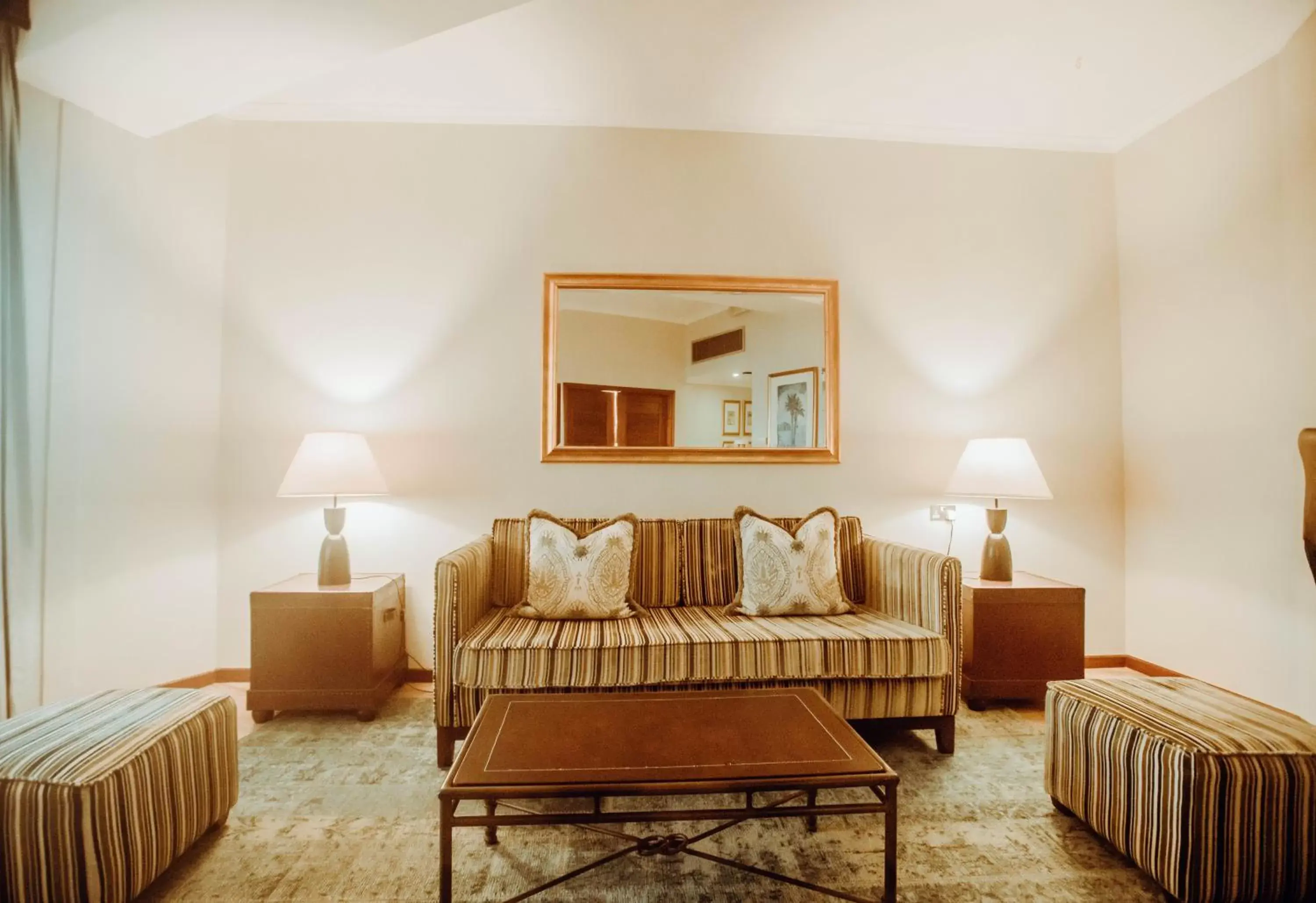 Executive Suite with Sea View in Sea Cliff Hotel Executive Suite with Sea View in Sea Cliff Hotel