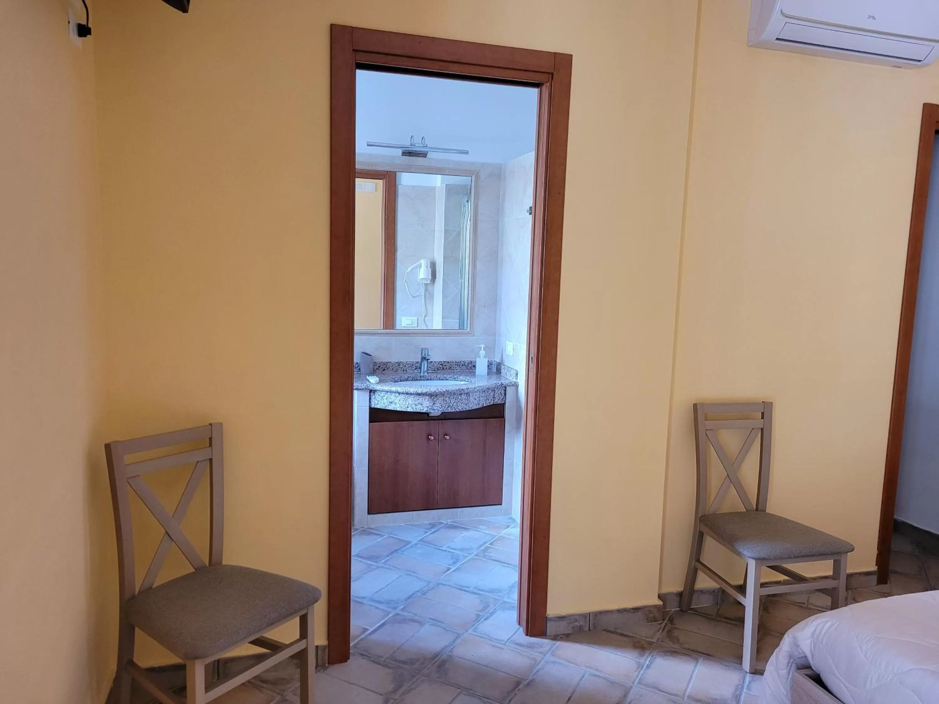 Alloggio turistico Magnifico Alessandro Valle Bernardo 04025 Lenola nei pressi di Fondi LT