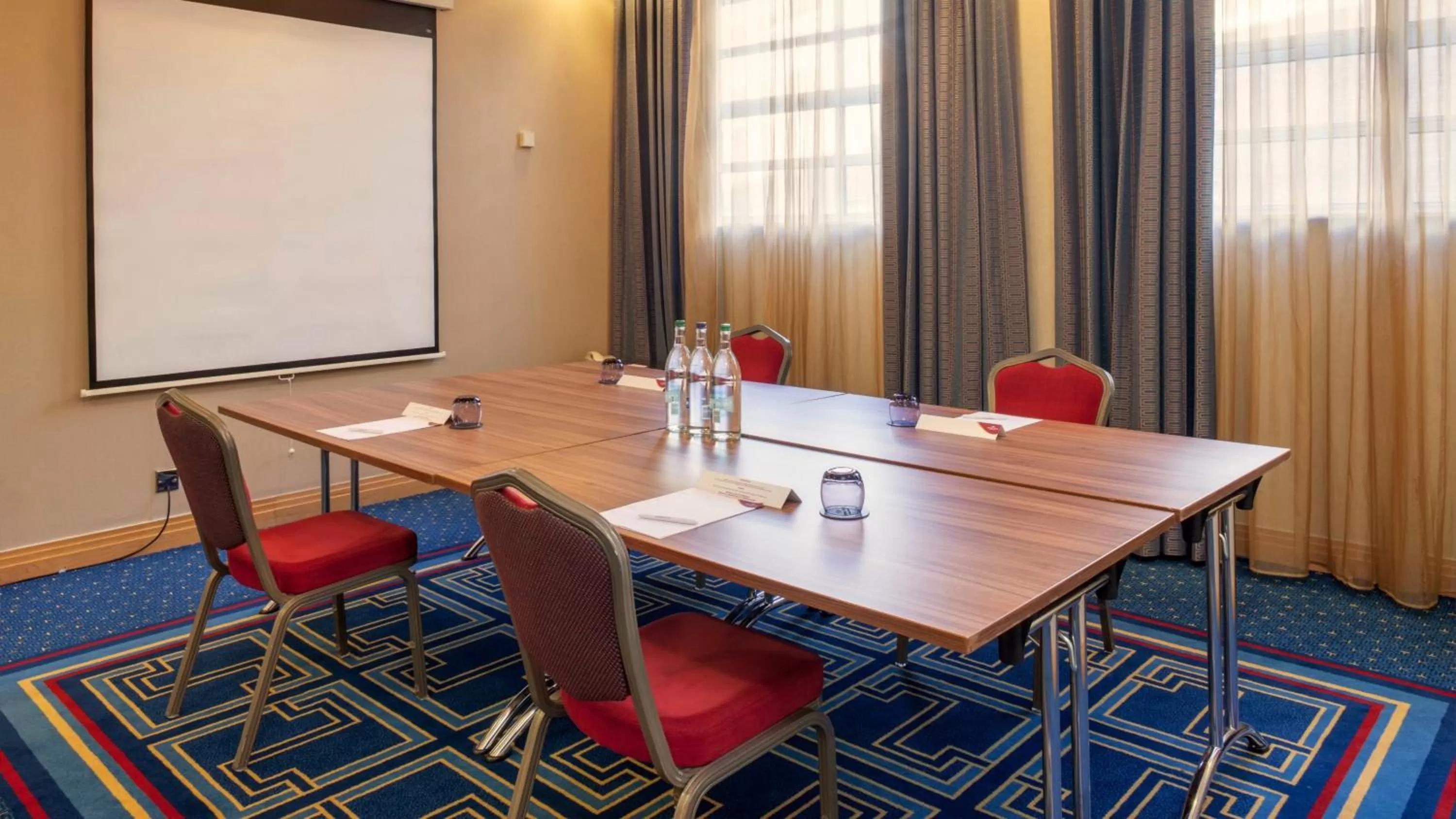 Meeting/conference room in Crowne Plaza Liverpool - John Lennon Airport by IHG