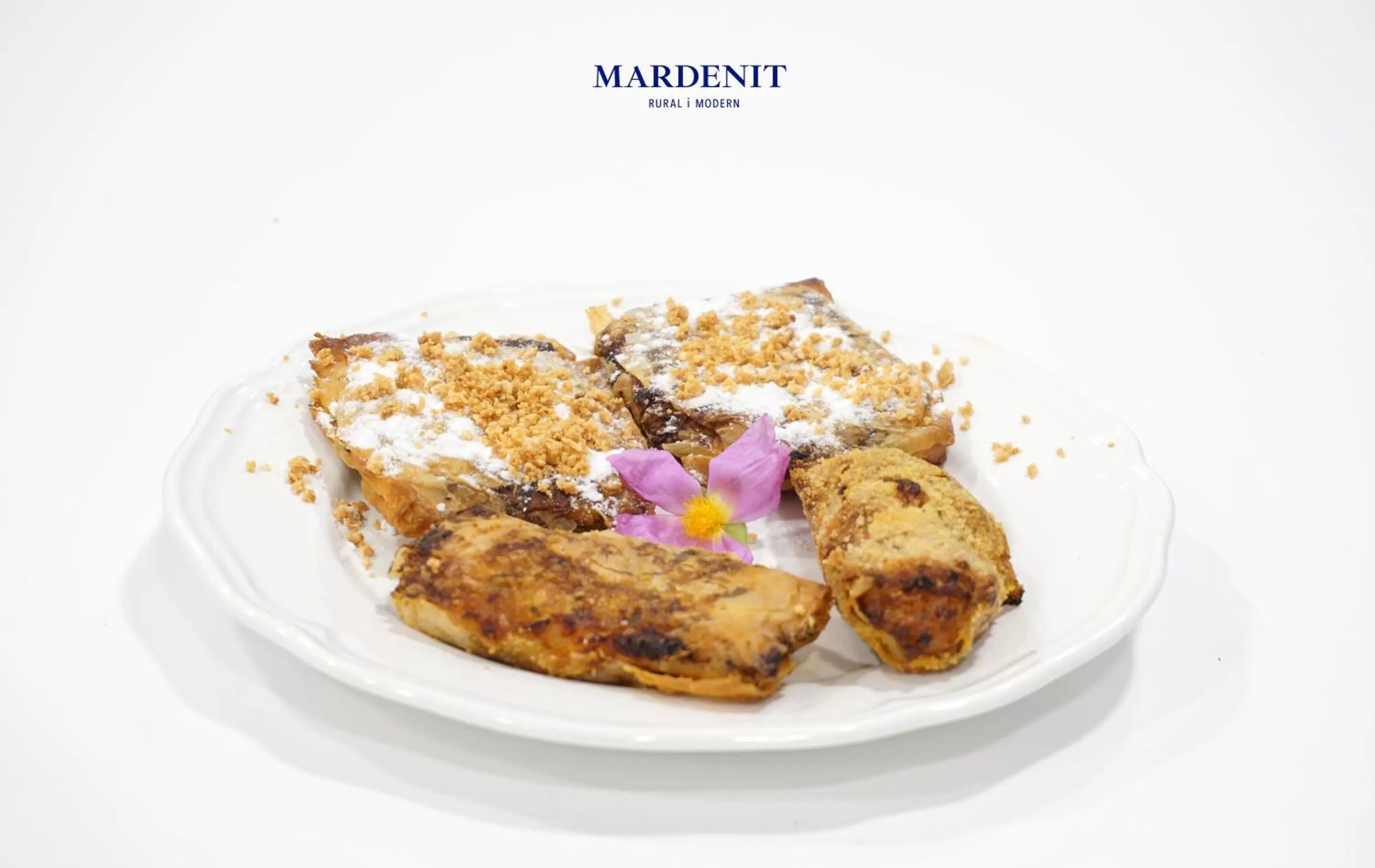 Restaurant/places to eat in Mardenit Hotel Boutique