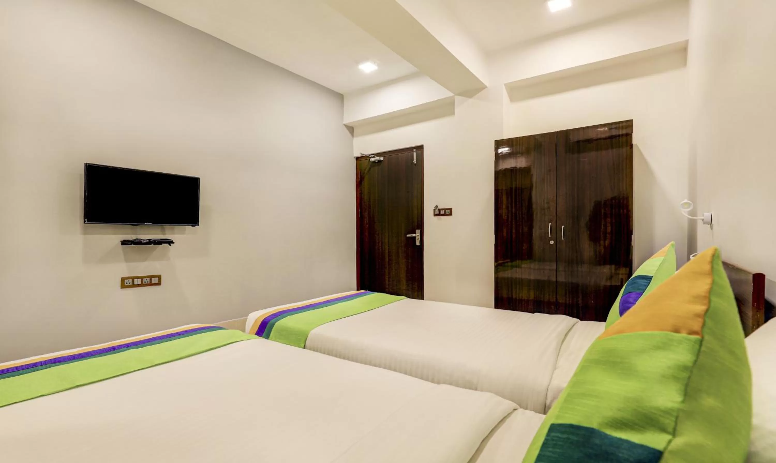 Bedroom, Bed in Treebo Arna Residency