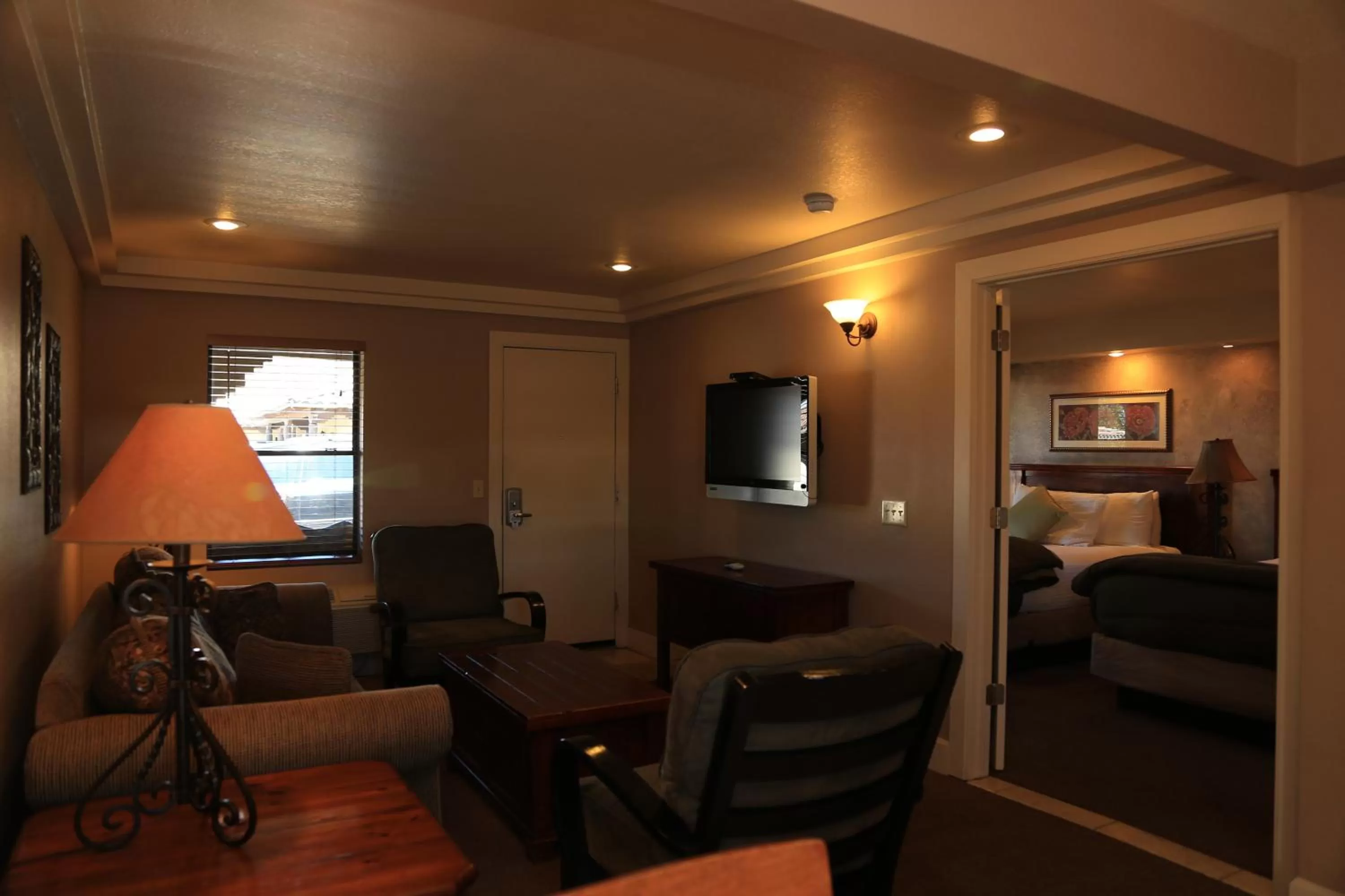 TV and multimedia in The Lodge on Route 66