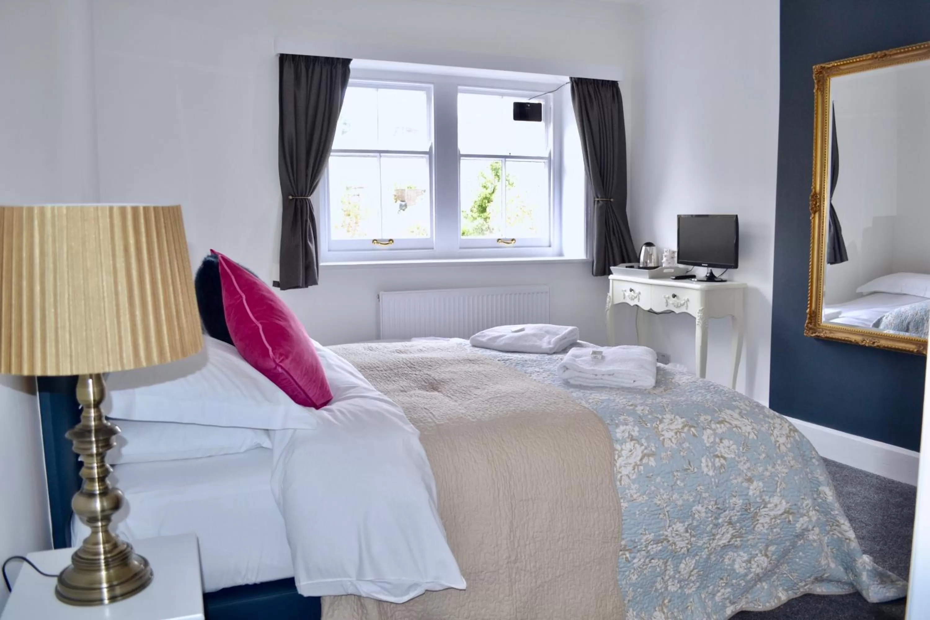 Bed in The Nags Head - Room only accommodation